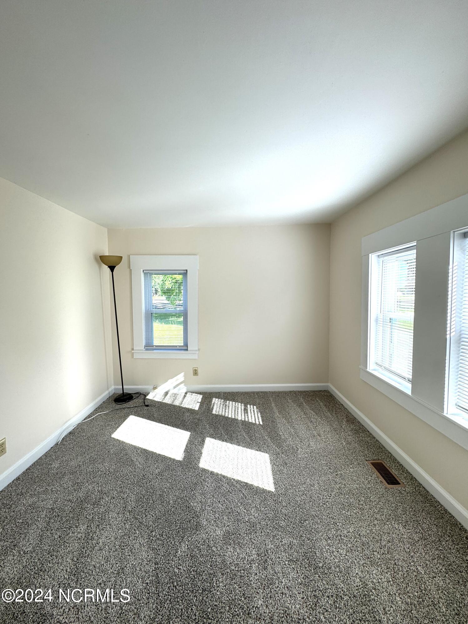 100545220 | Photo 21