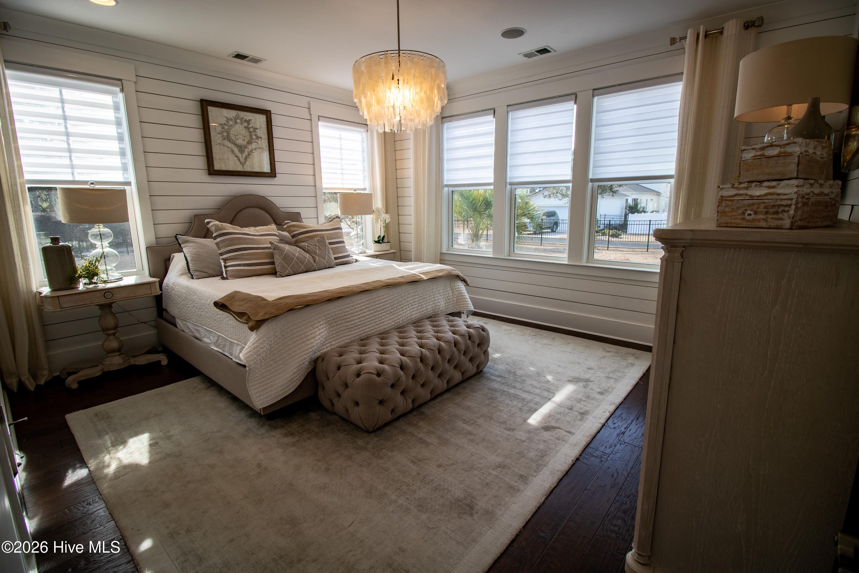 100552497 | Photo 23