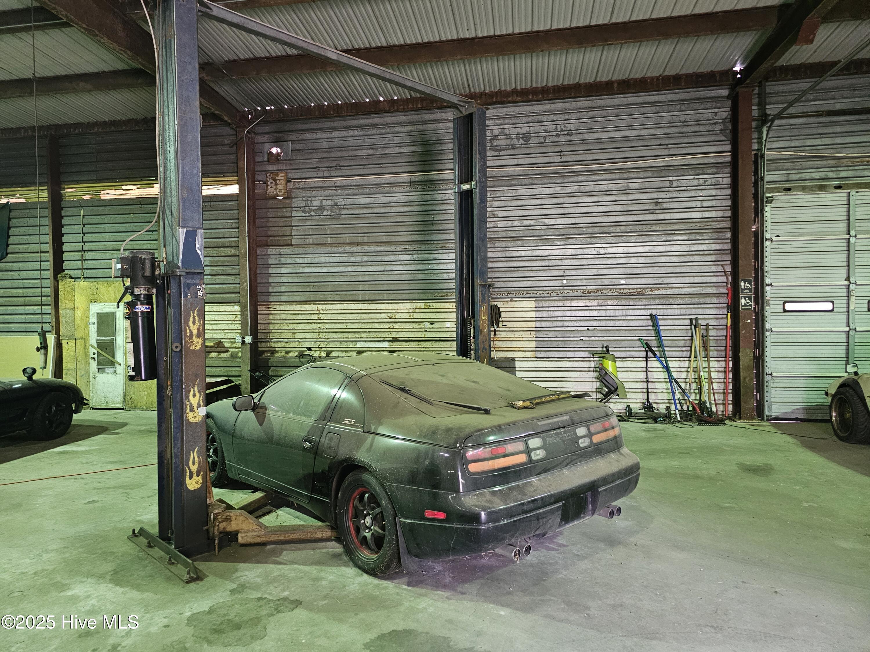 100531382 | Photo 28