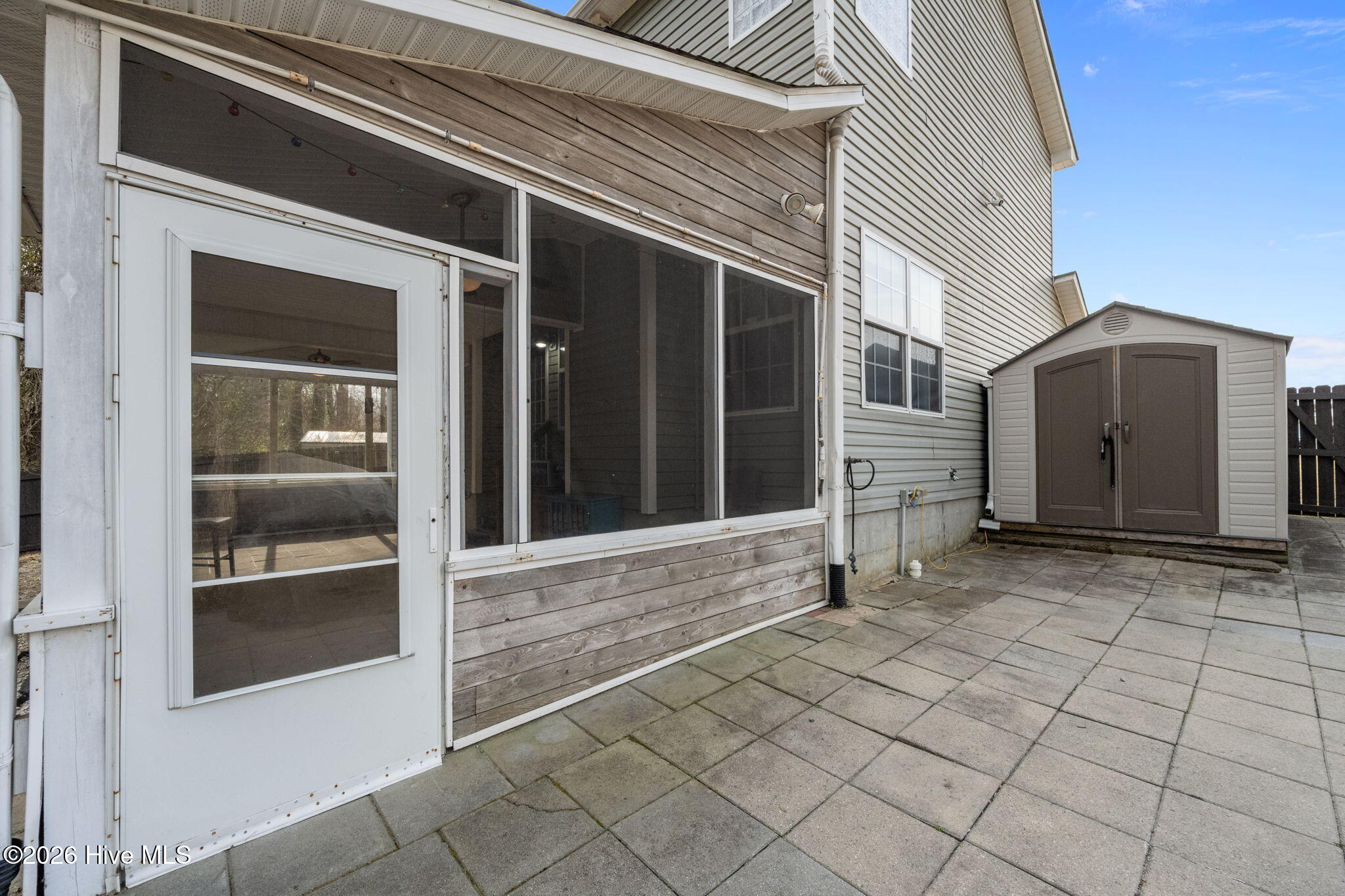 100552241 | Photo 42