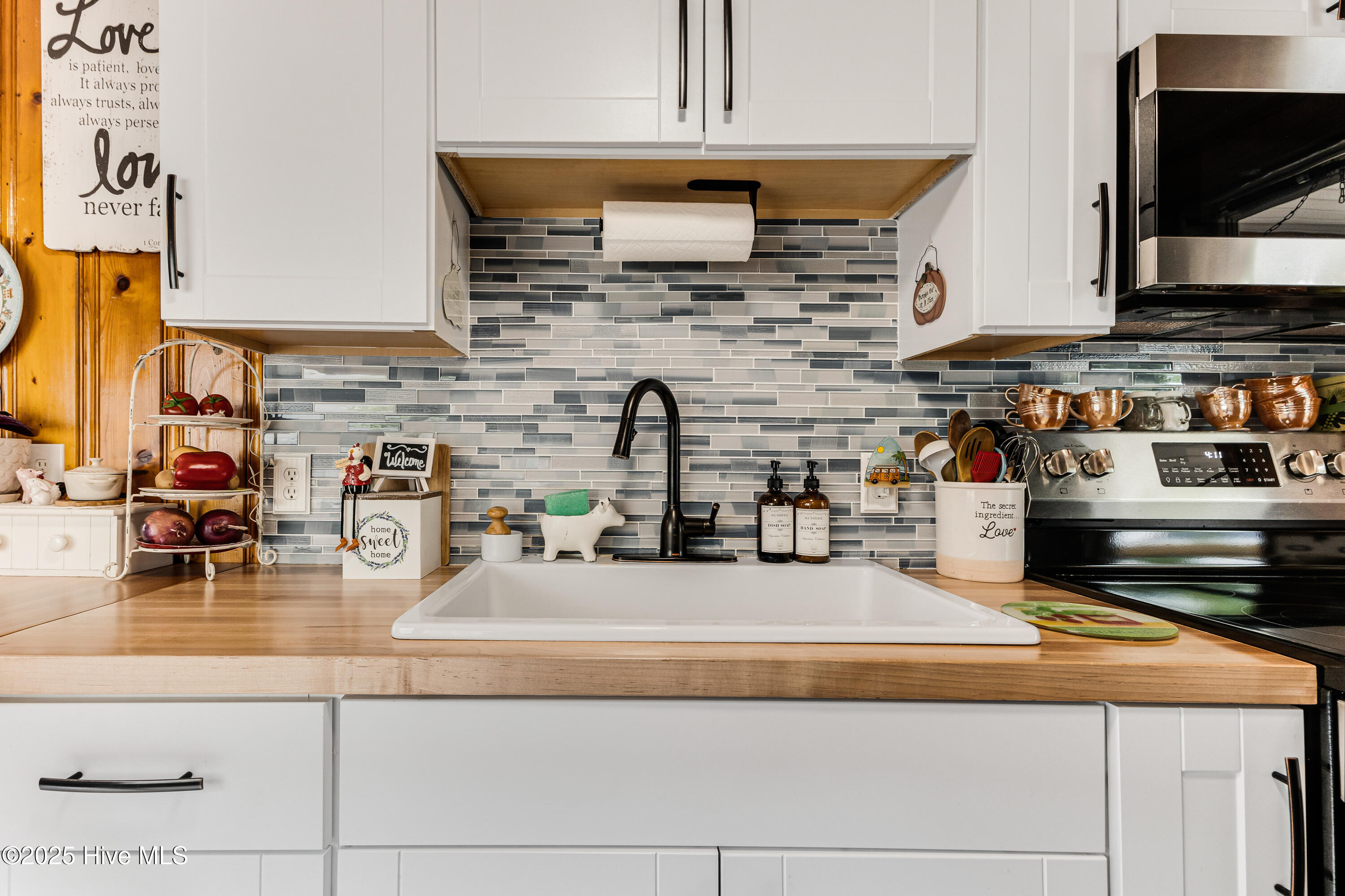 100533103 | Photo 17