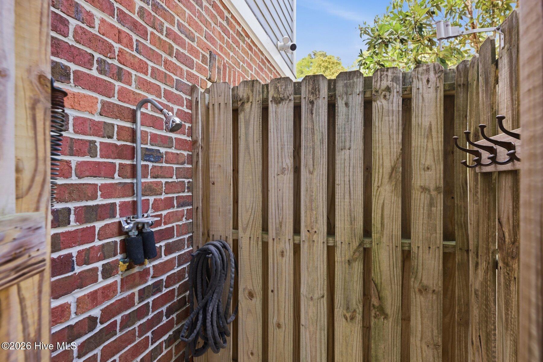 100564034 | Photo 35