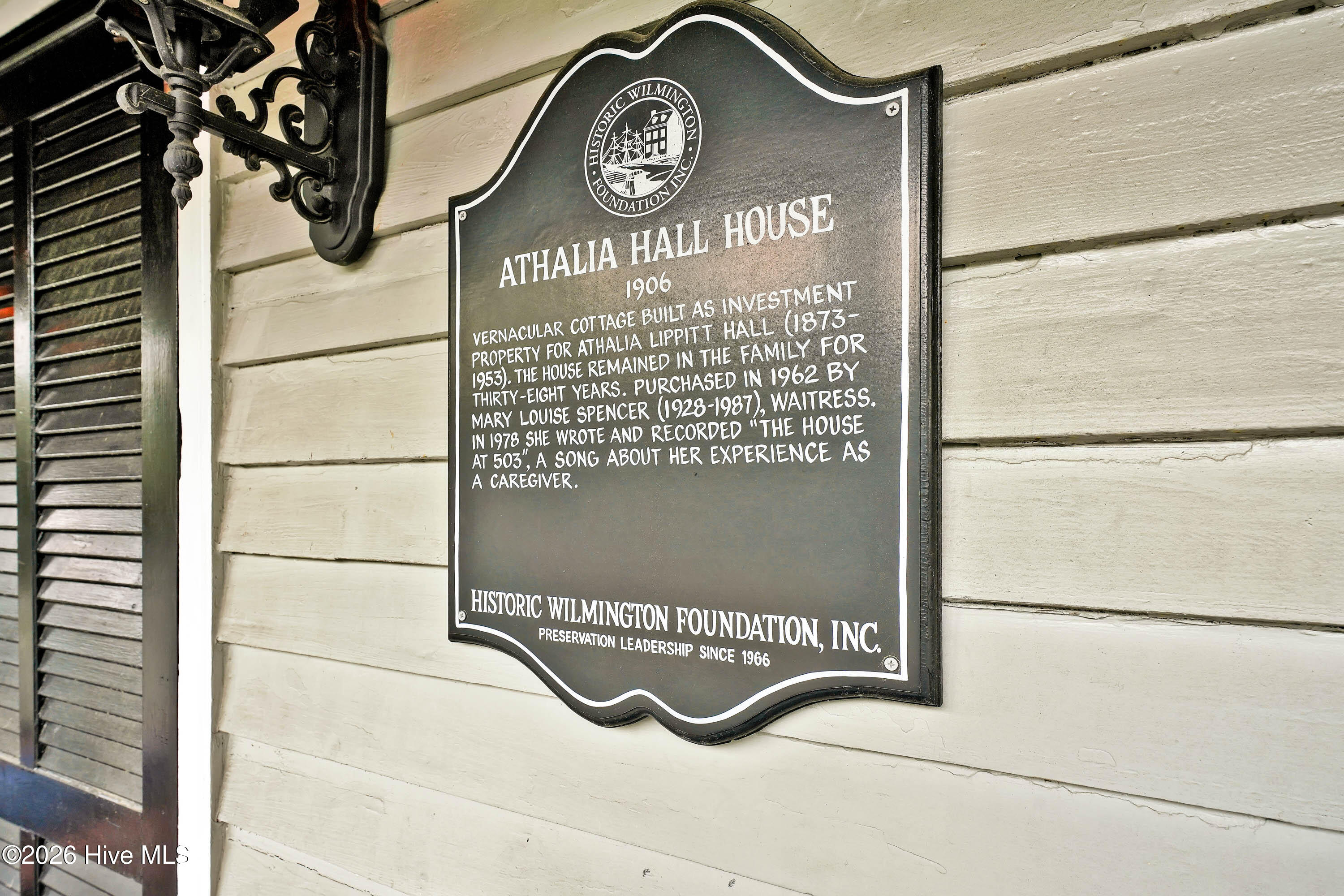 100552799 | Photo 21