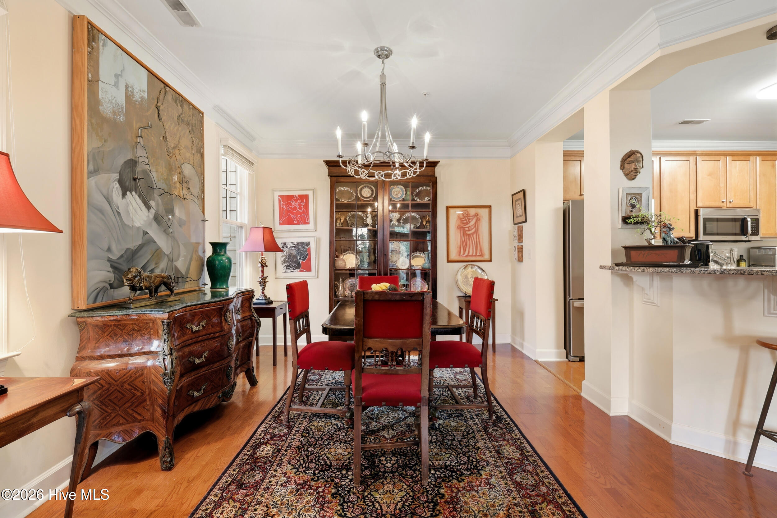 100556037 | Photo 13