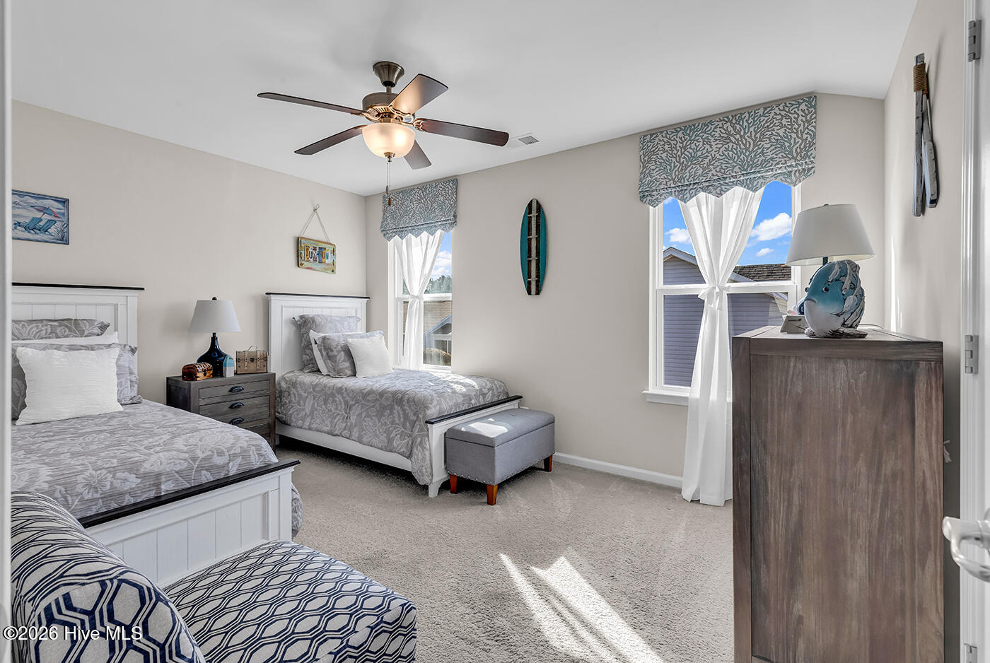 100553360 | Photo 33