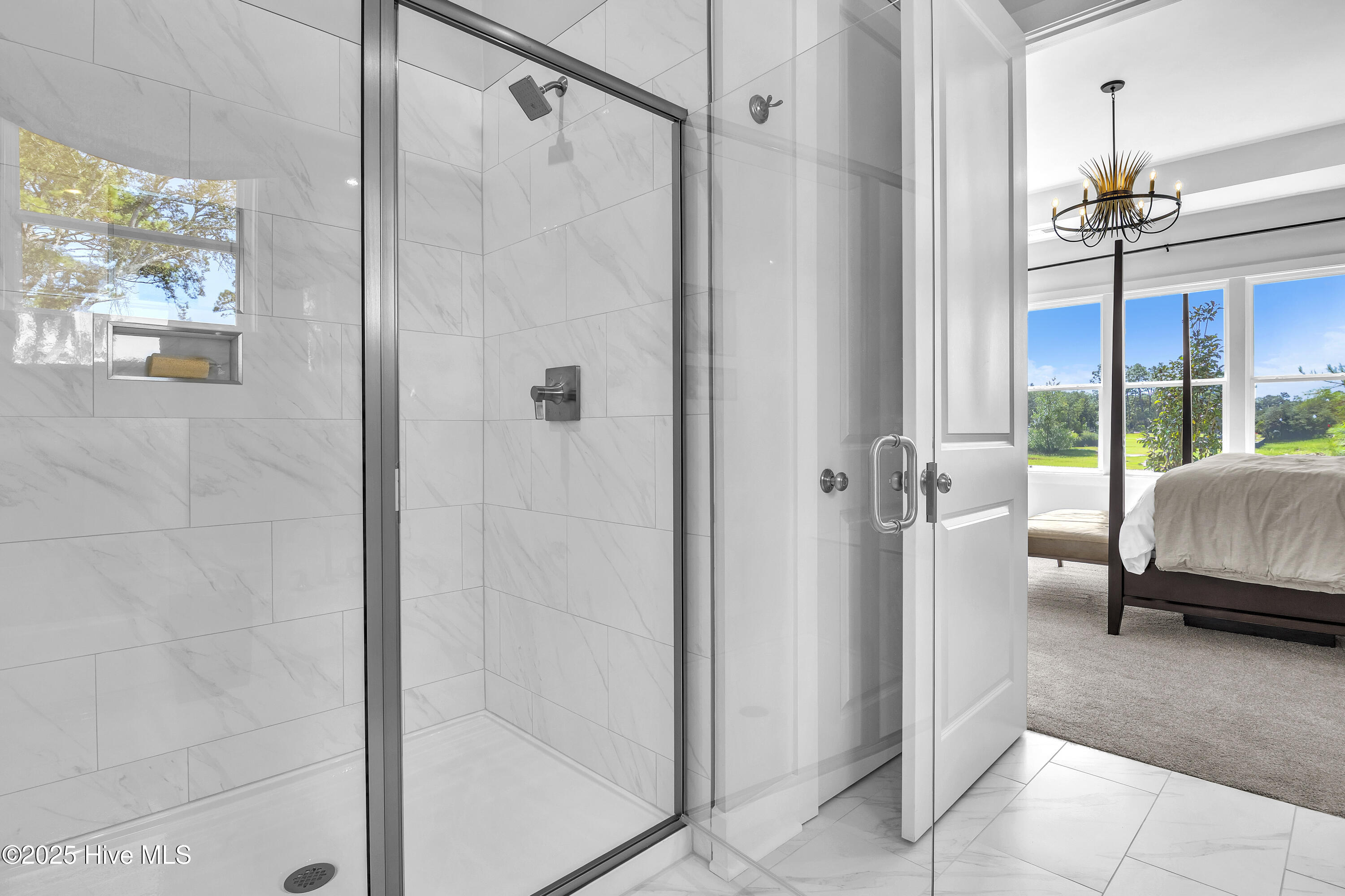 100550625 | Photo 34