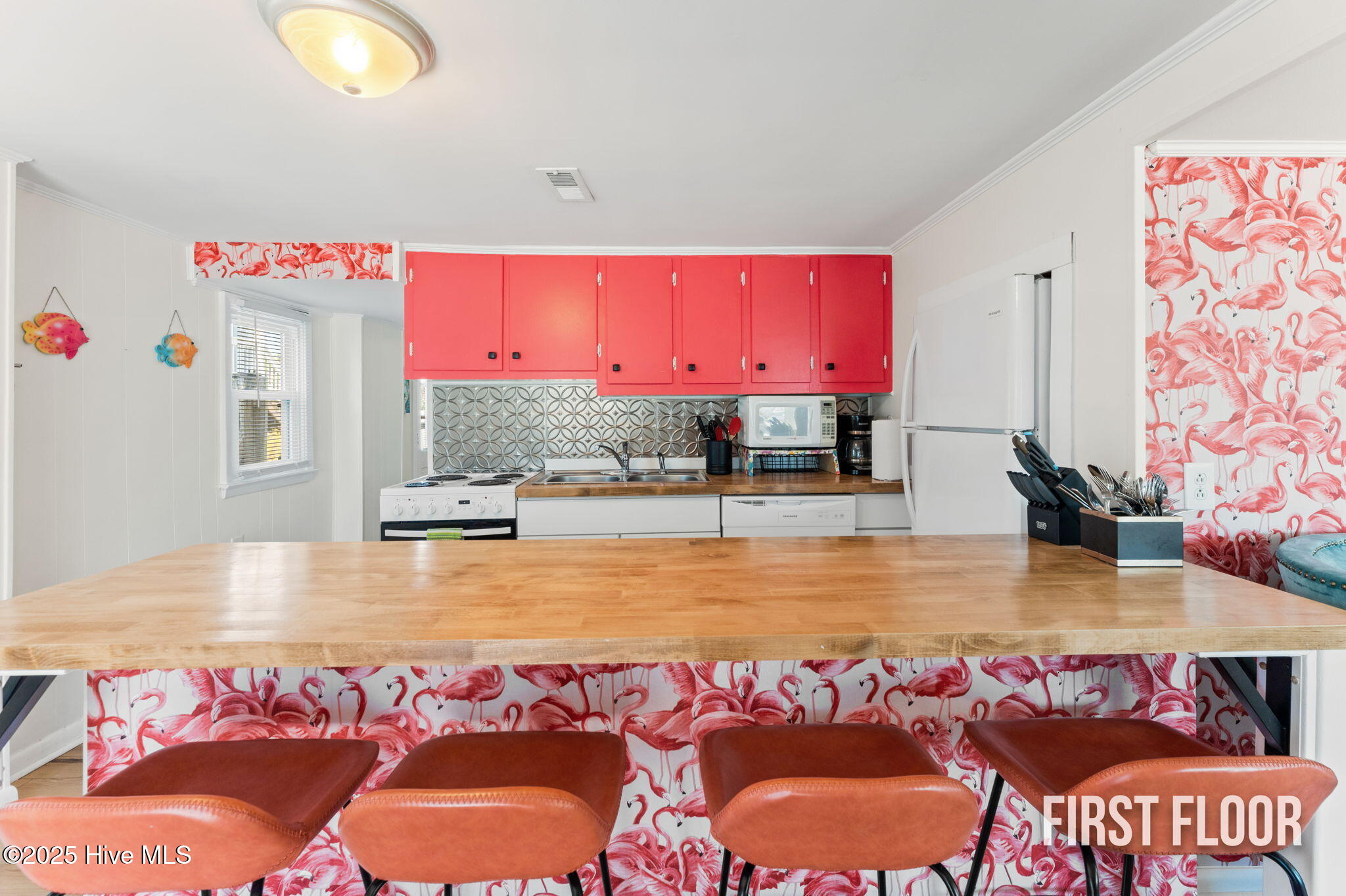 100532124 | Photo 19