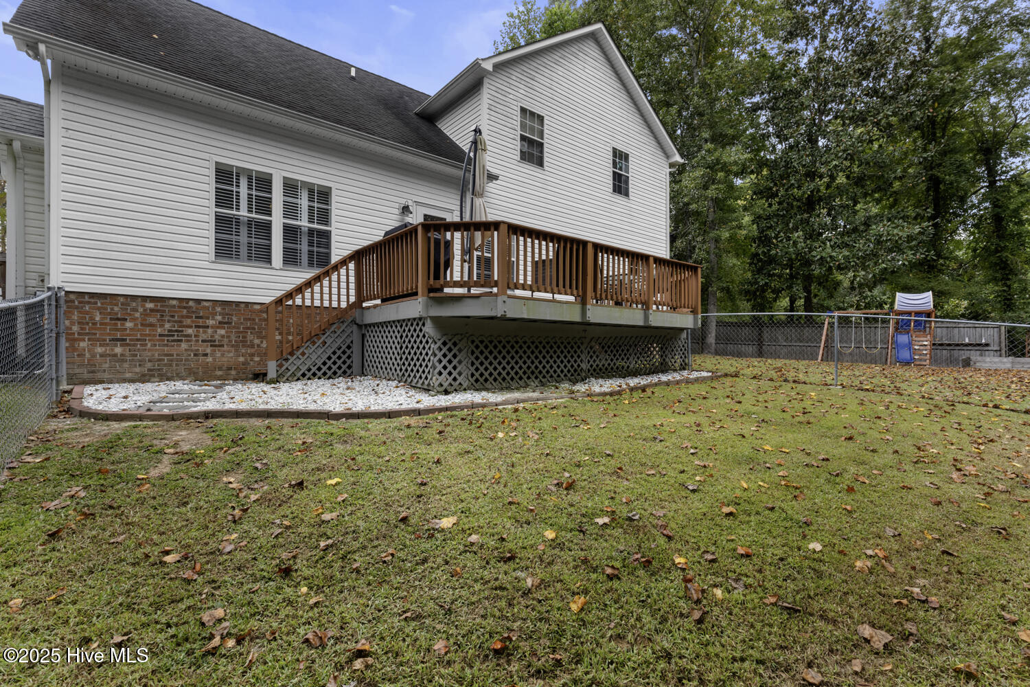 100531310 | Photo 35