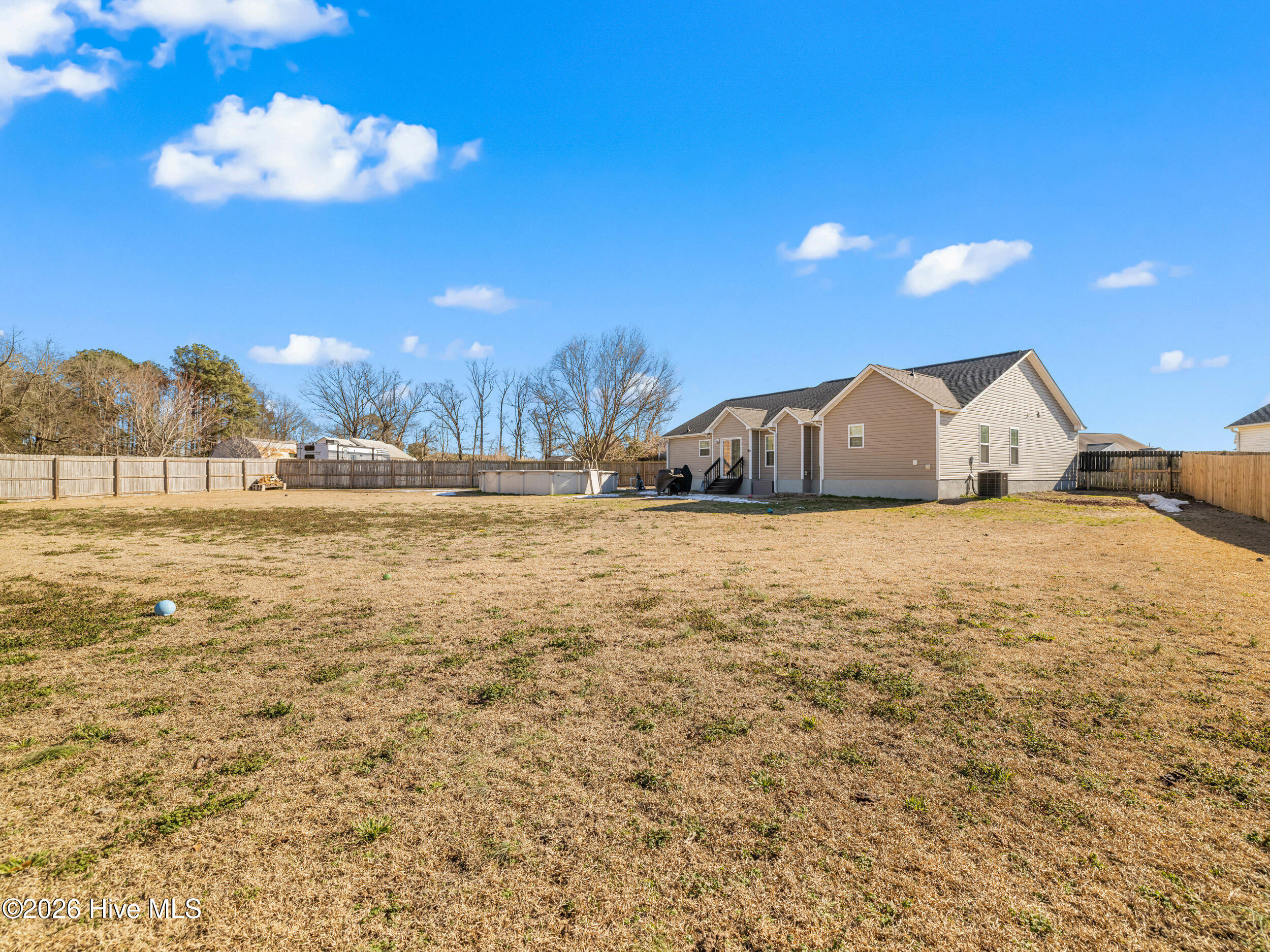 100554135 | Photo 33