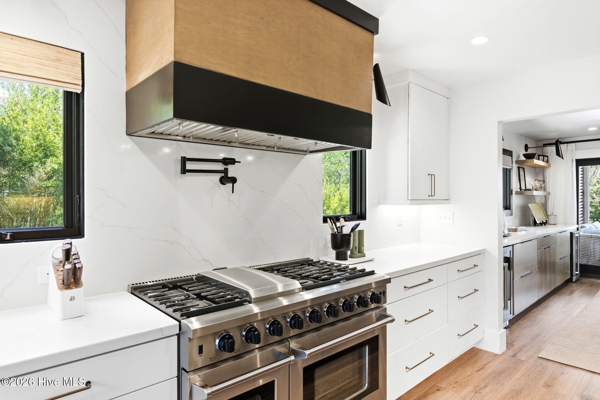 100568012 | Photo 19