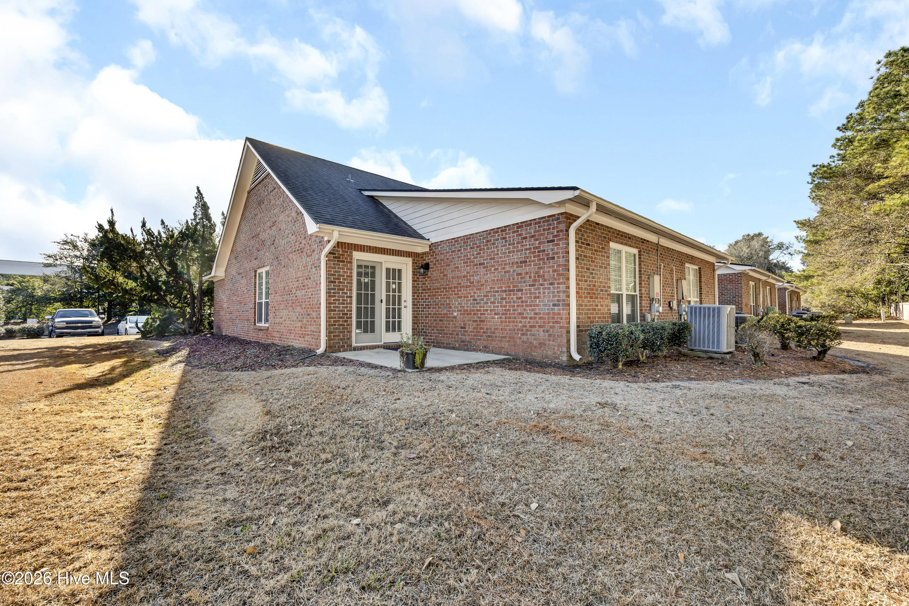 100548075 | Photo 21