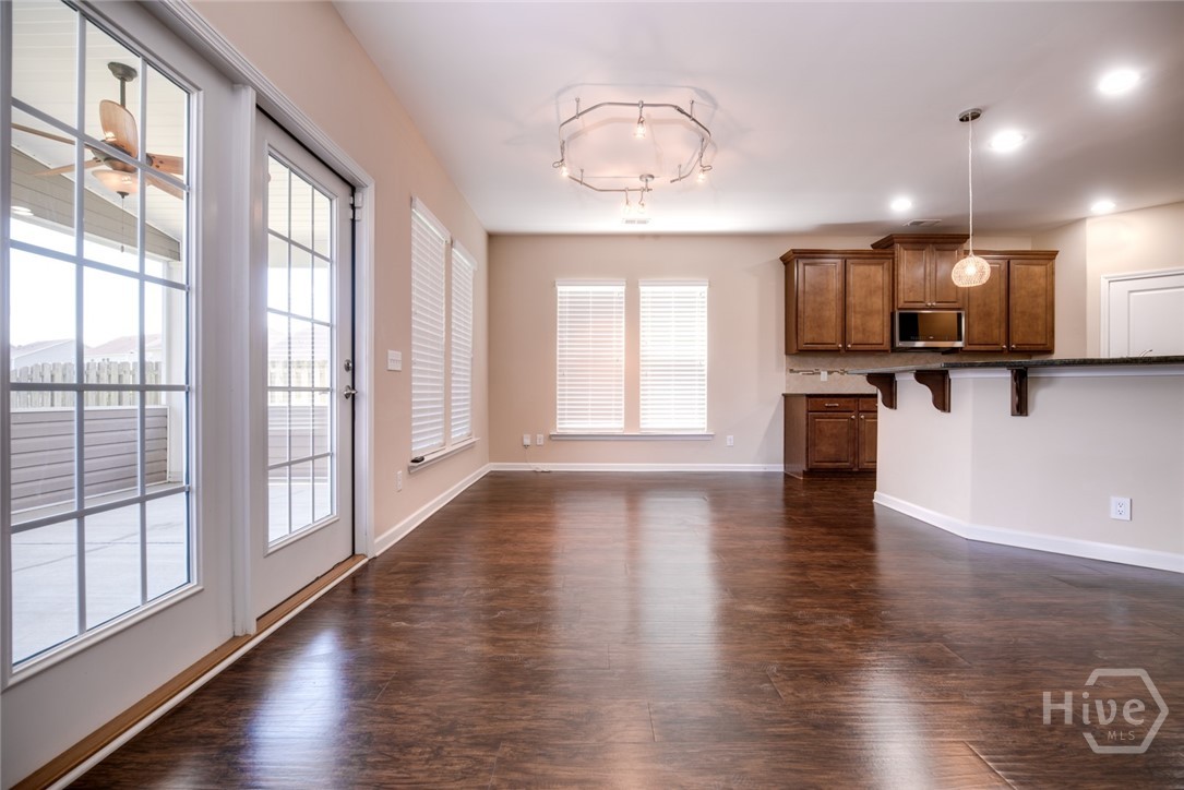 Breakfast nook area