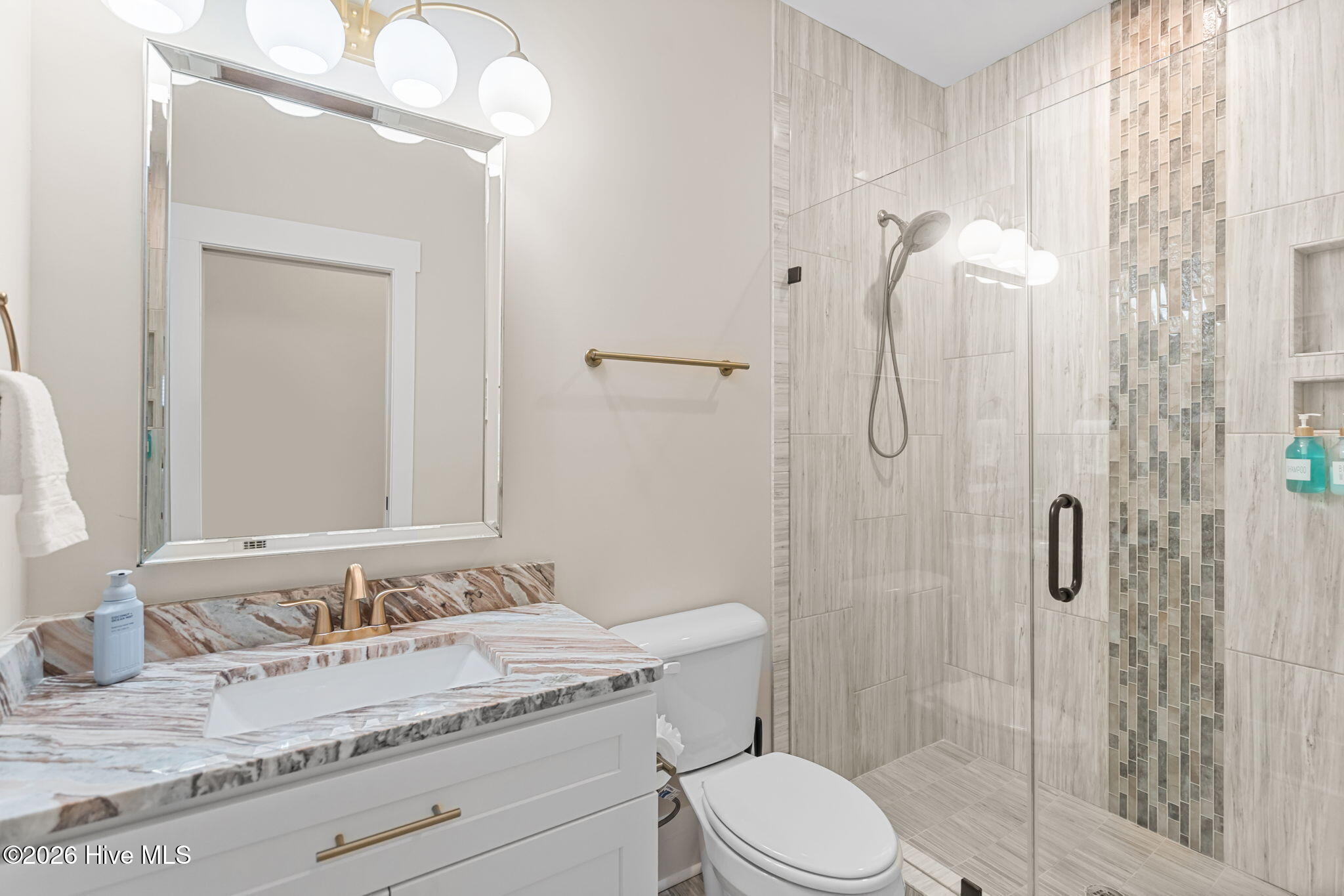 100558521 | Photo 34