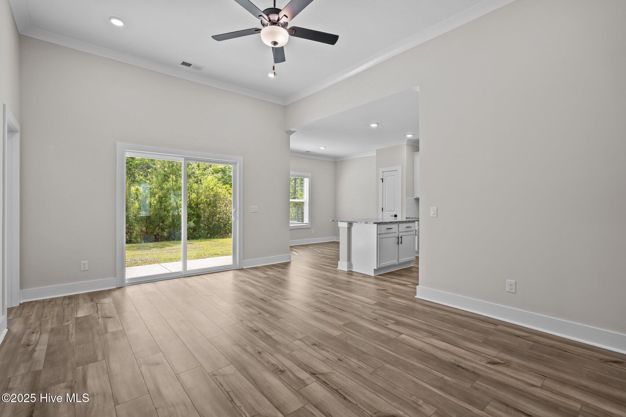 37 S Umbrella Palm Dr Drive, Hampstead, NC 28443 – photo 13: 13-web-or-mls-DSC01833