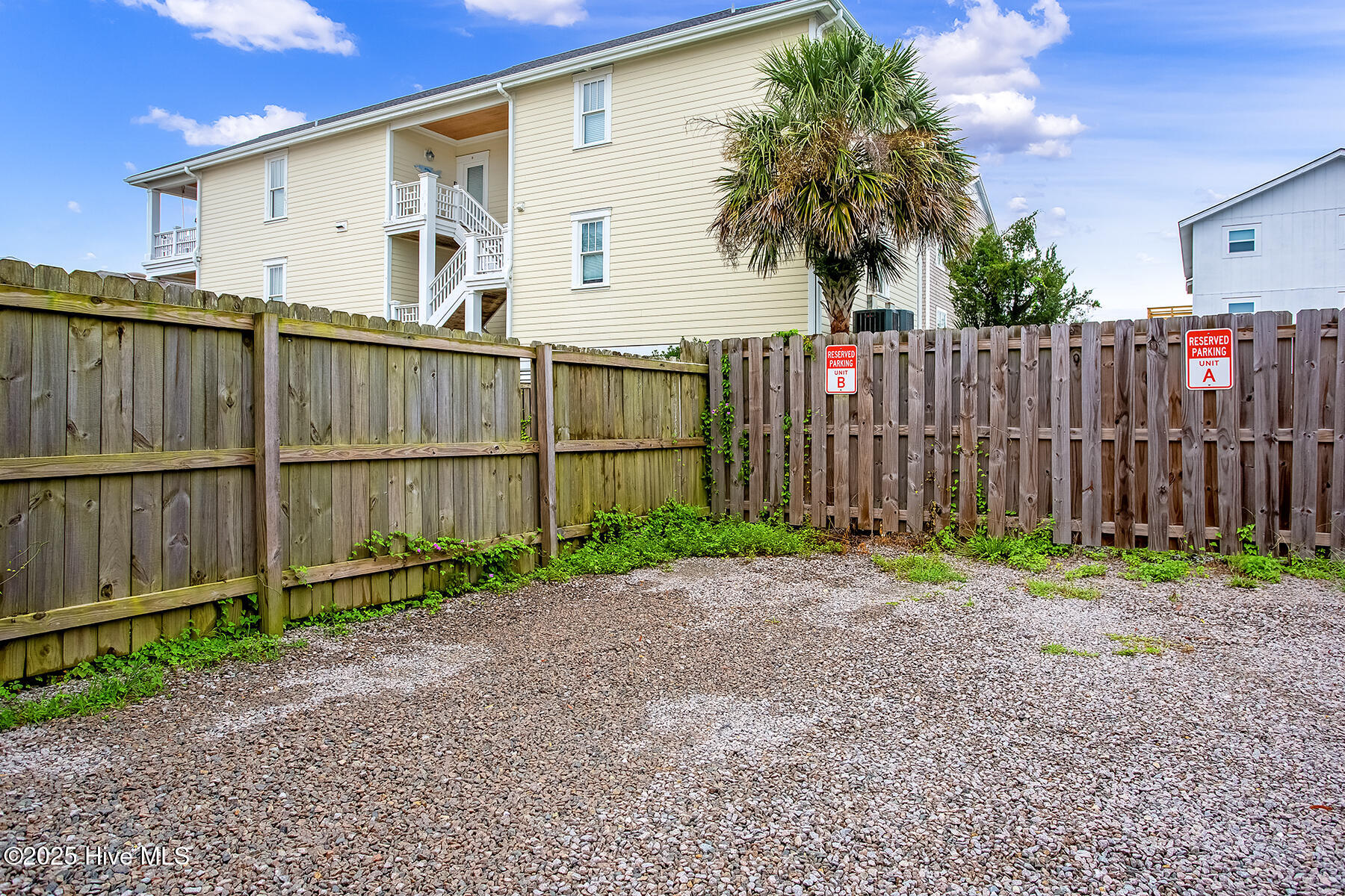 100526656 | Photo 14