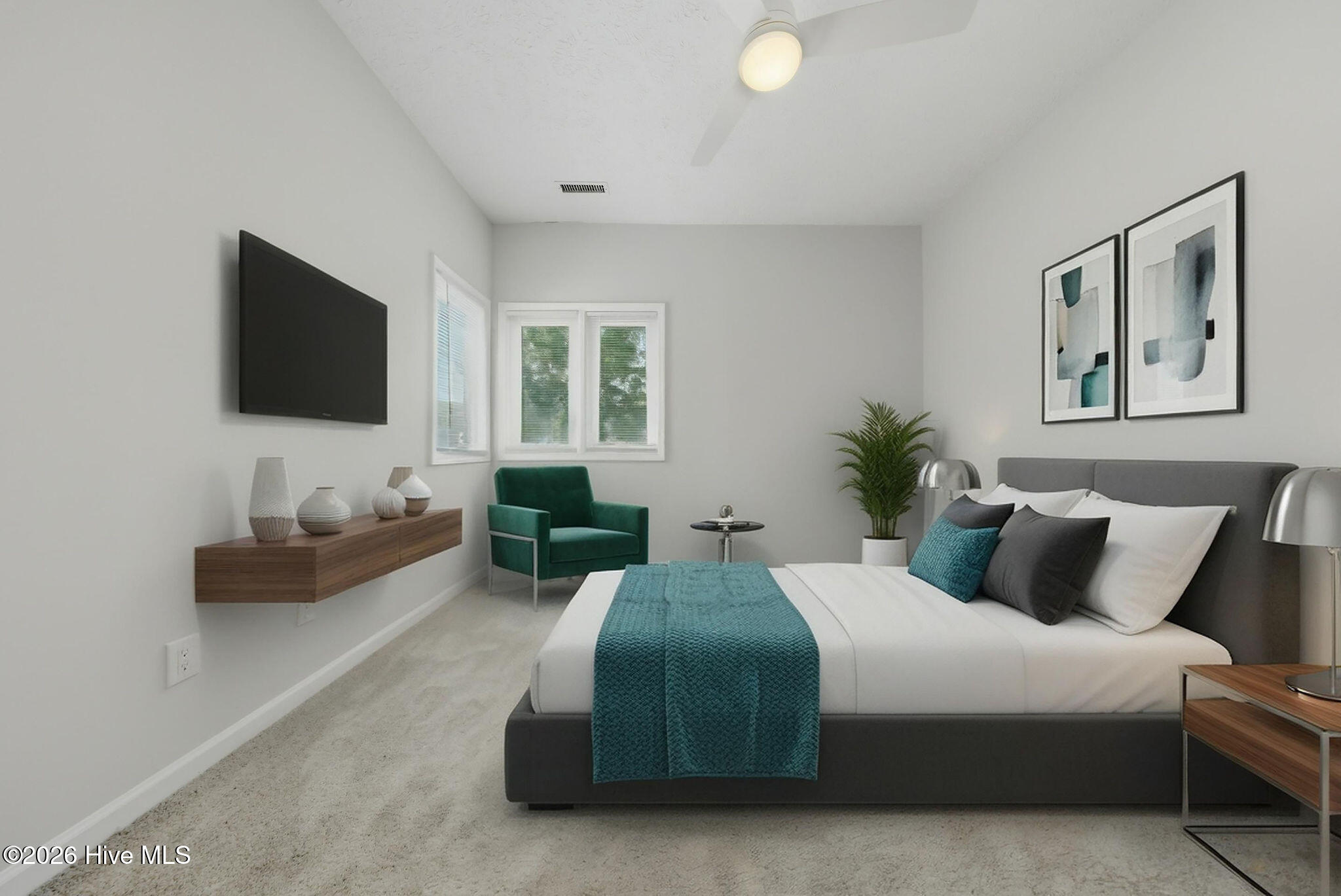 100569569 | Photo 11