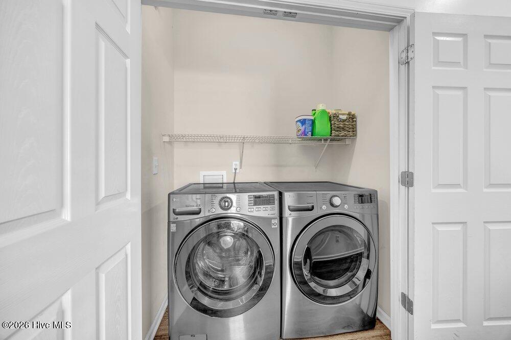 100568146 | Photo 22