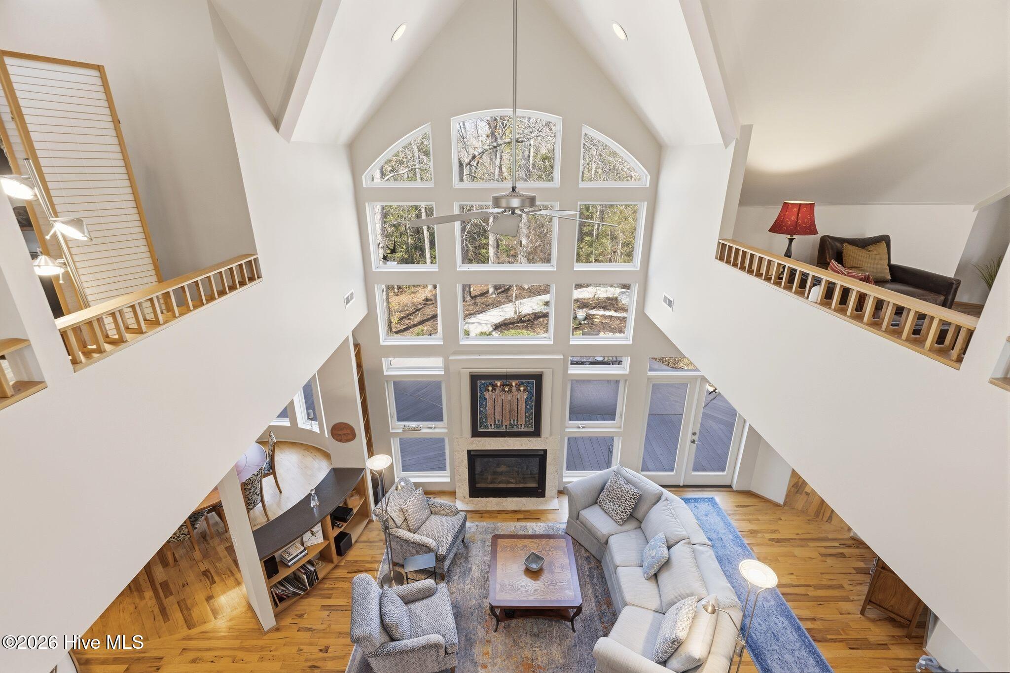 100555834 | Photo 39