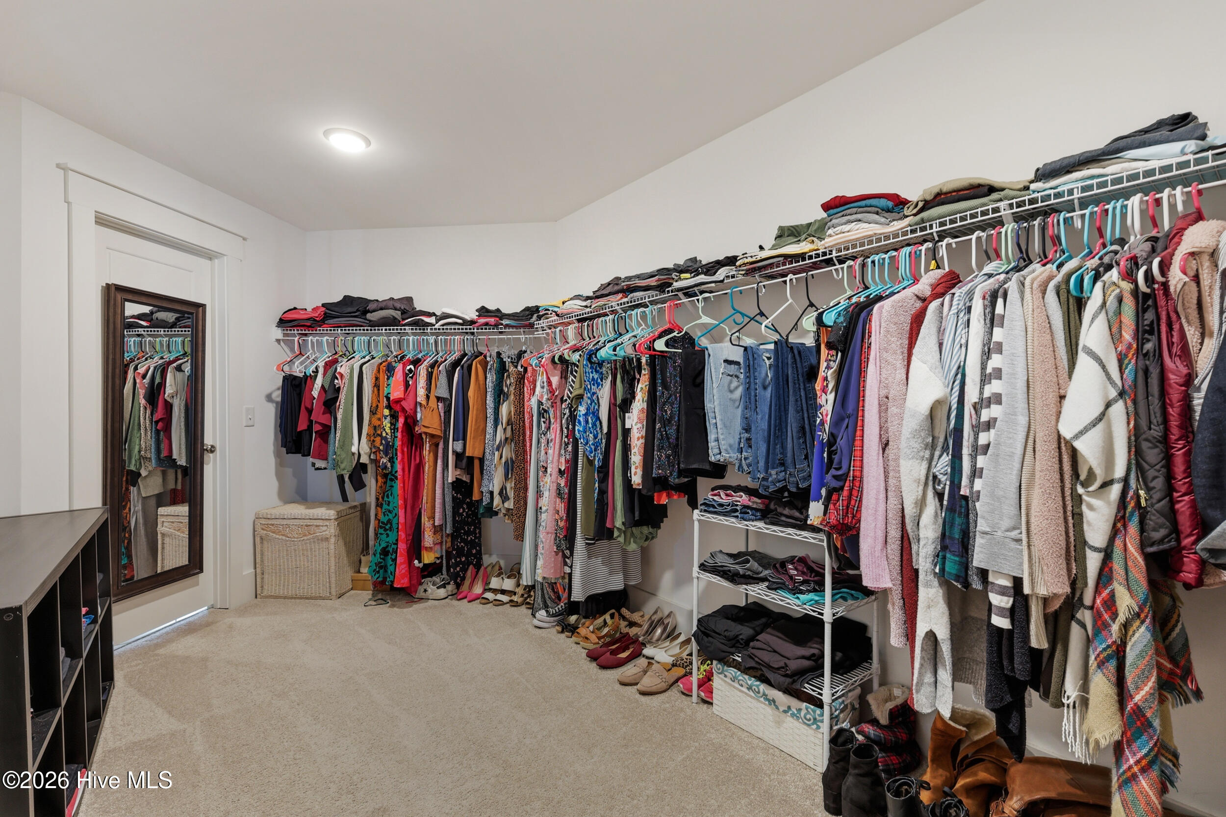 100561471 | Photo 35