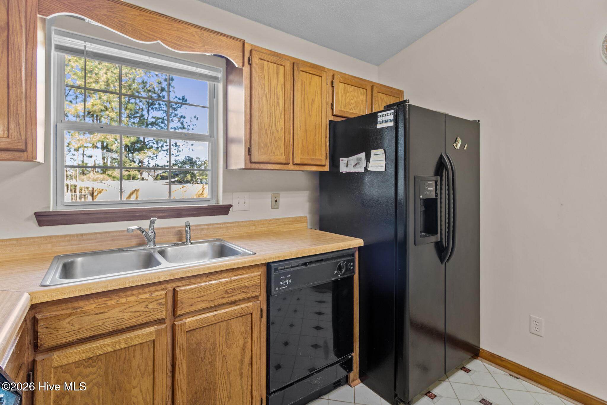 100563206 | Photo 11