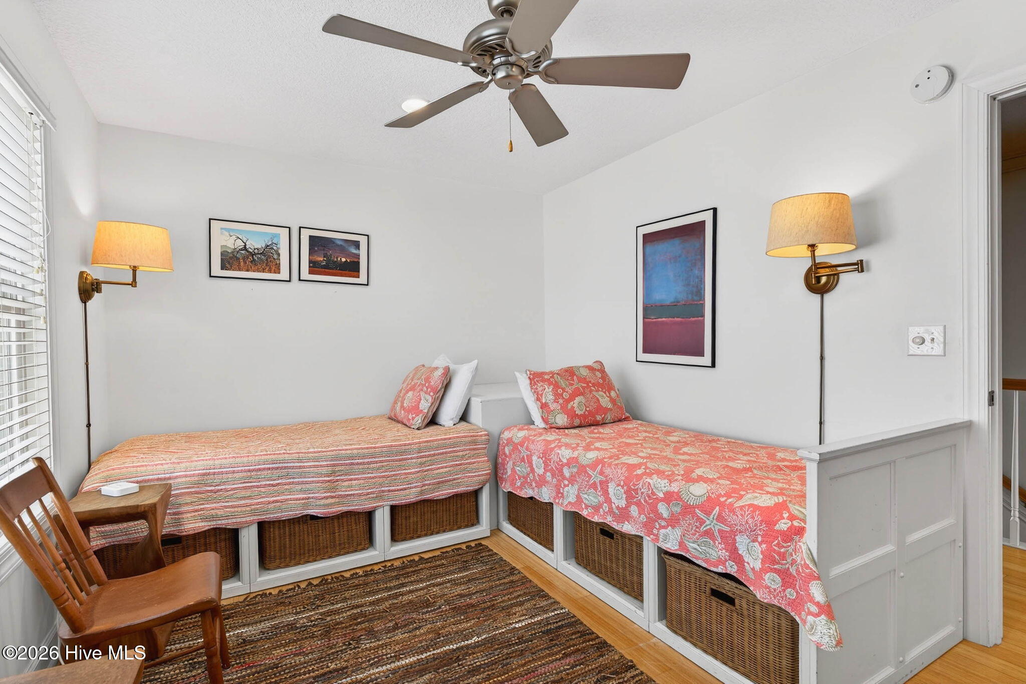 100563244 | Photo 19