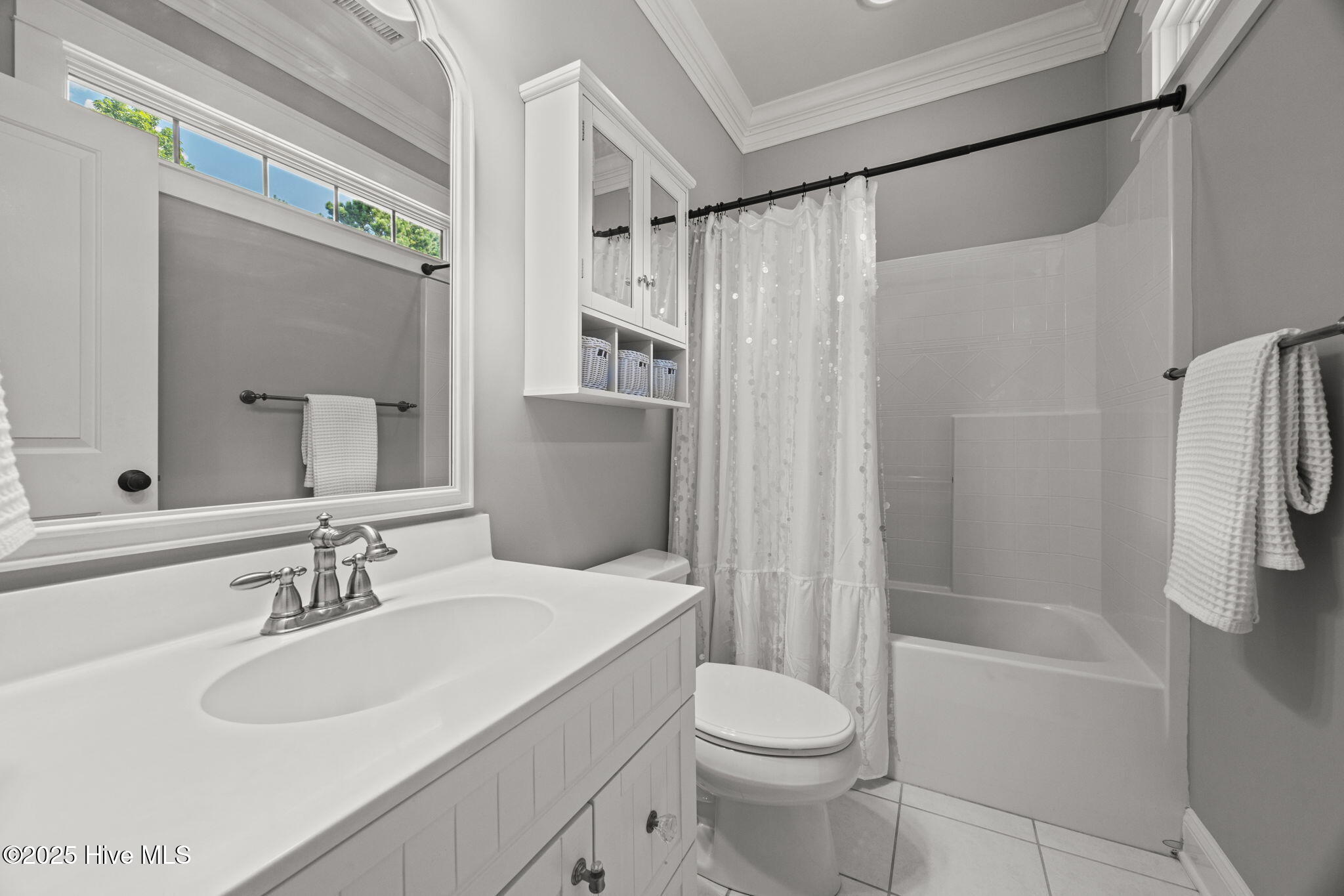 100518834 | Photo 43