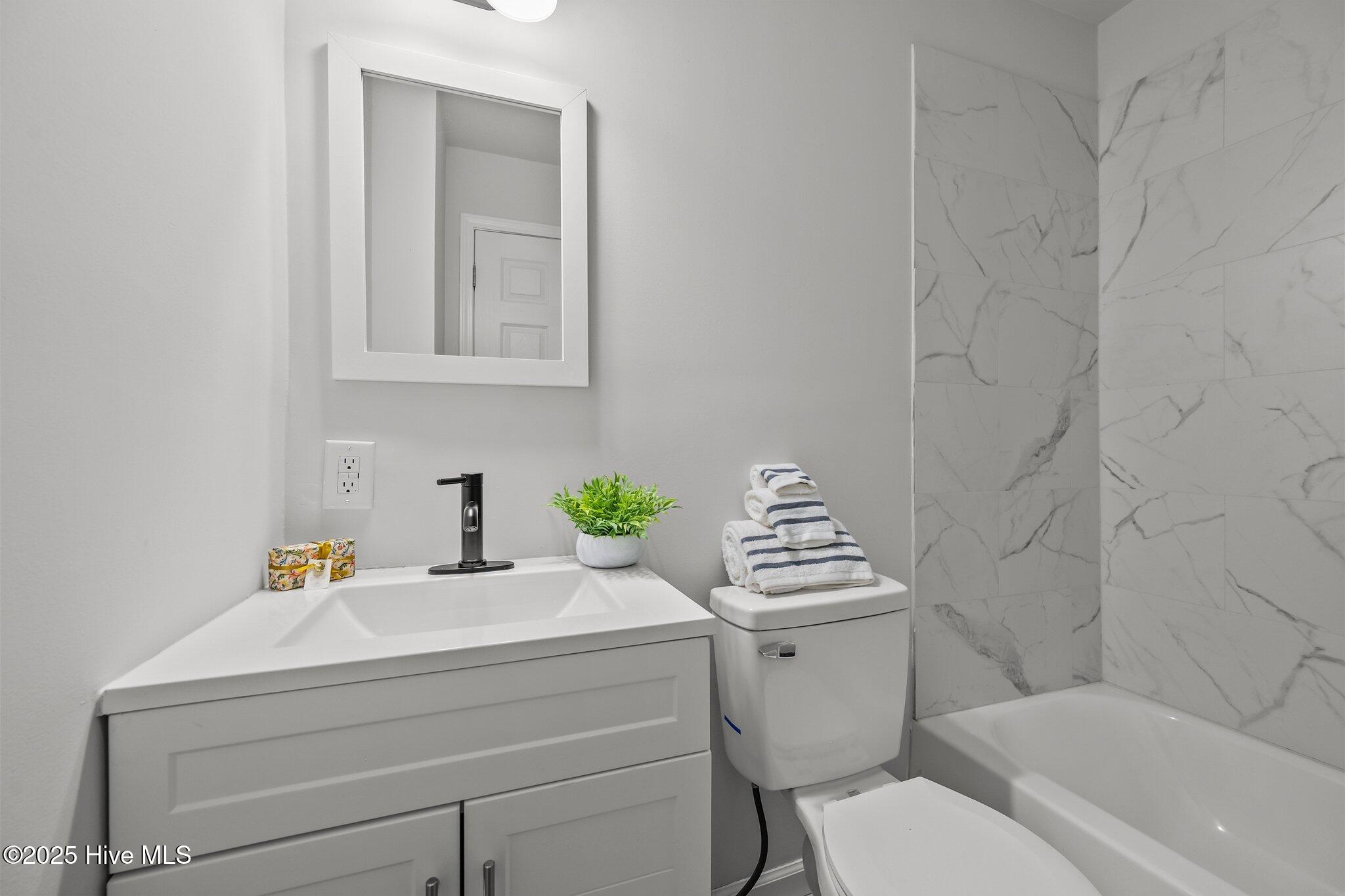 100544808 | Photo 28