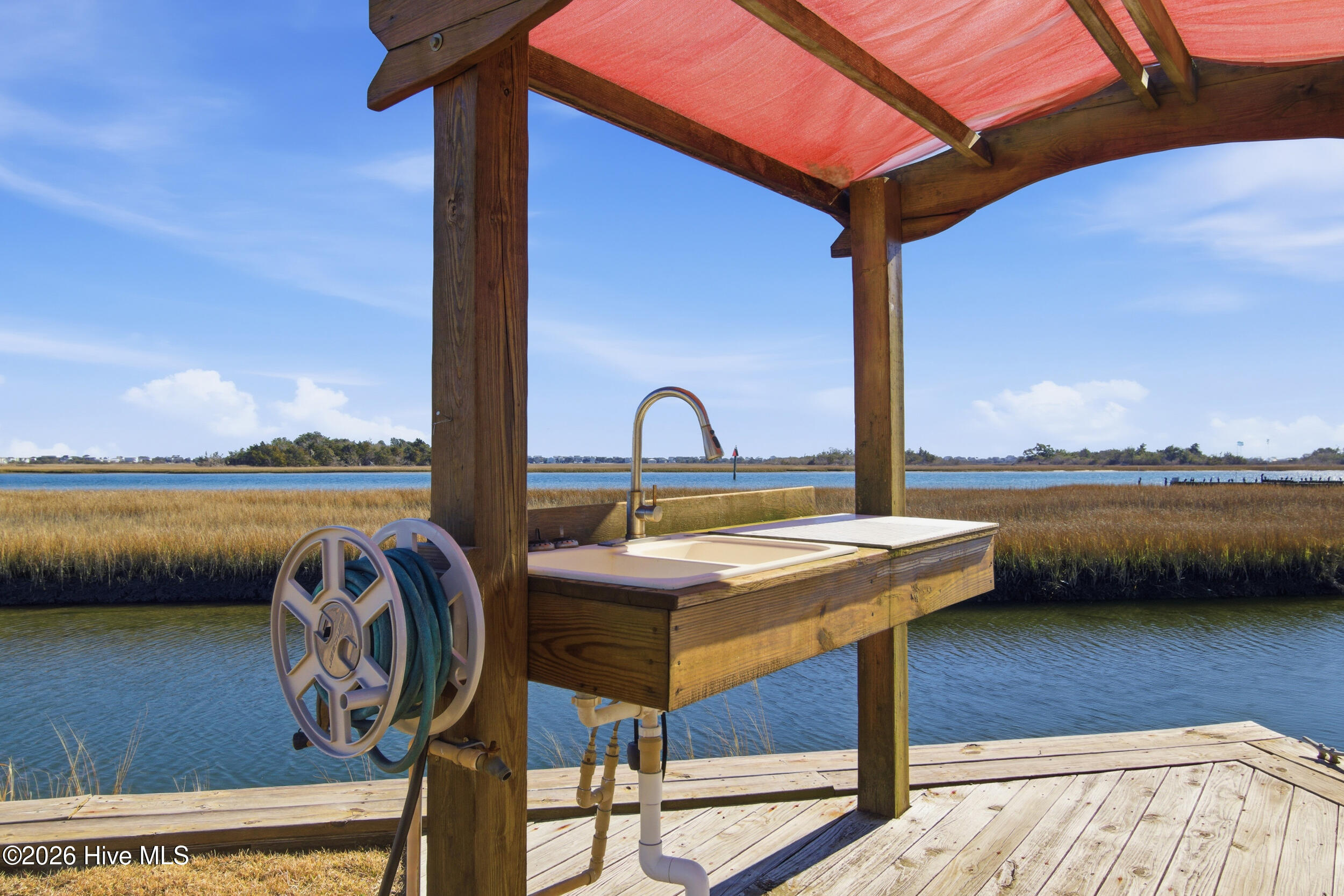 100549551 | Photo 61