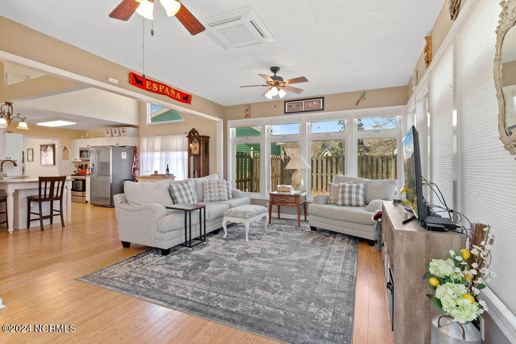 100560006 | Photo 14