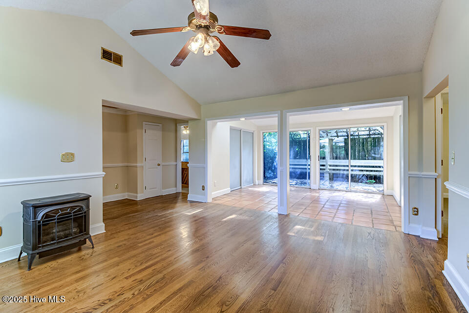 2208 Carlton Avenue, Wilmington, NC 28403 – photo 6: IMG_5007_08_09_10_11