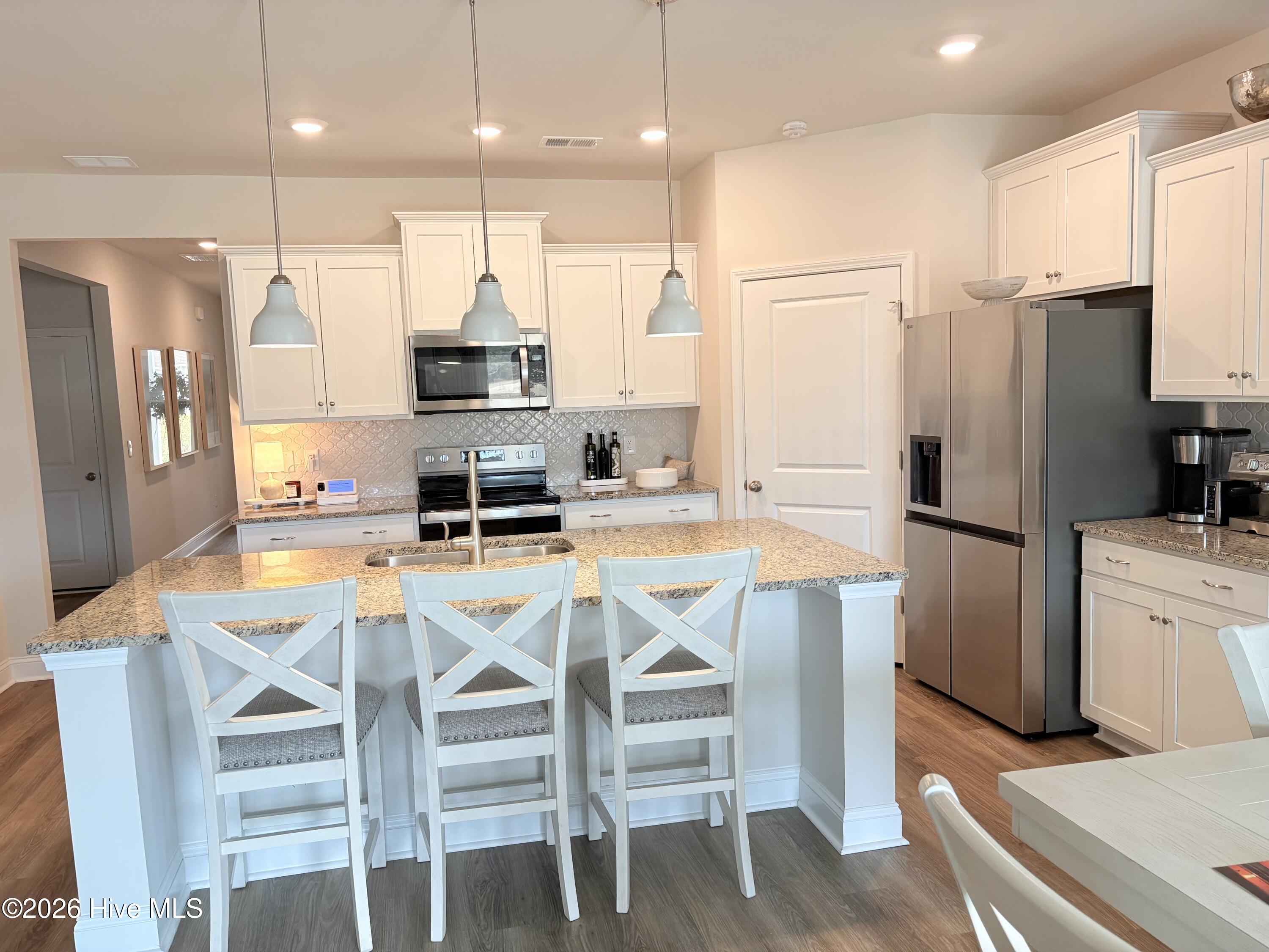 100555775 | Photo 10