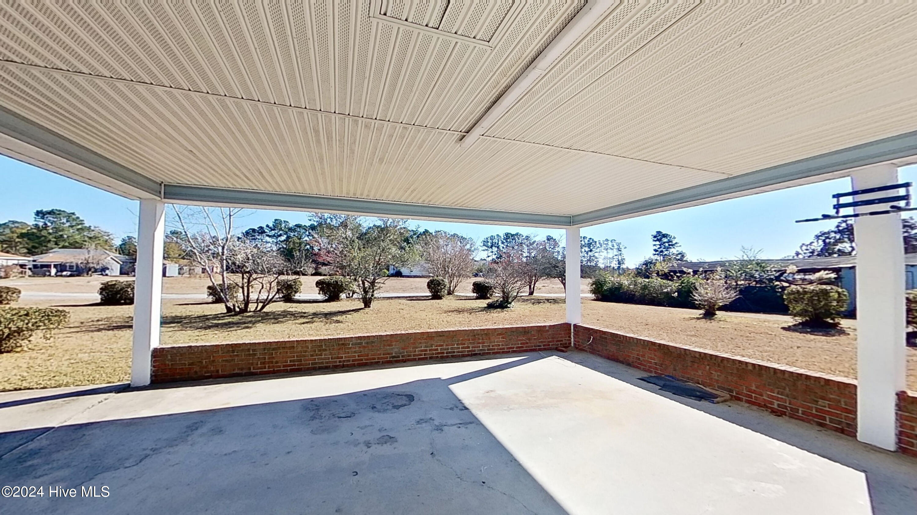 100550318 | Photo 30