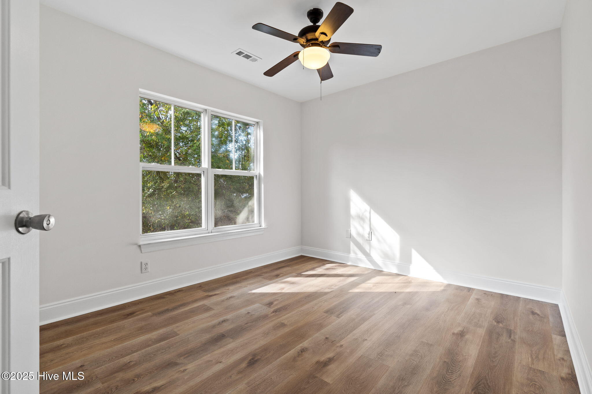 100542432 | Photo 18