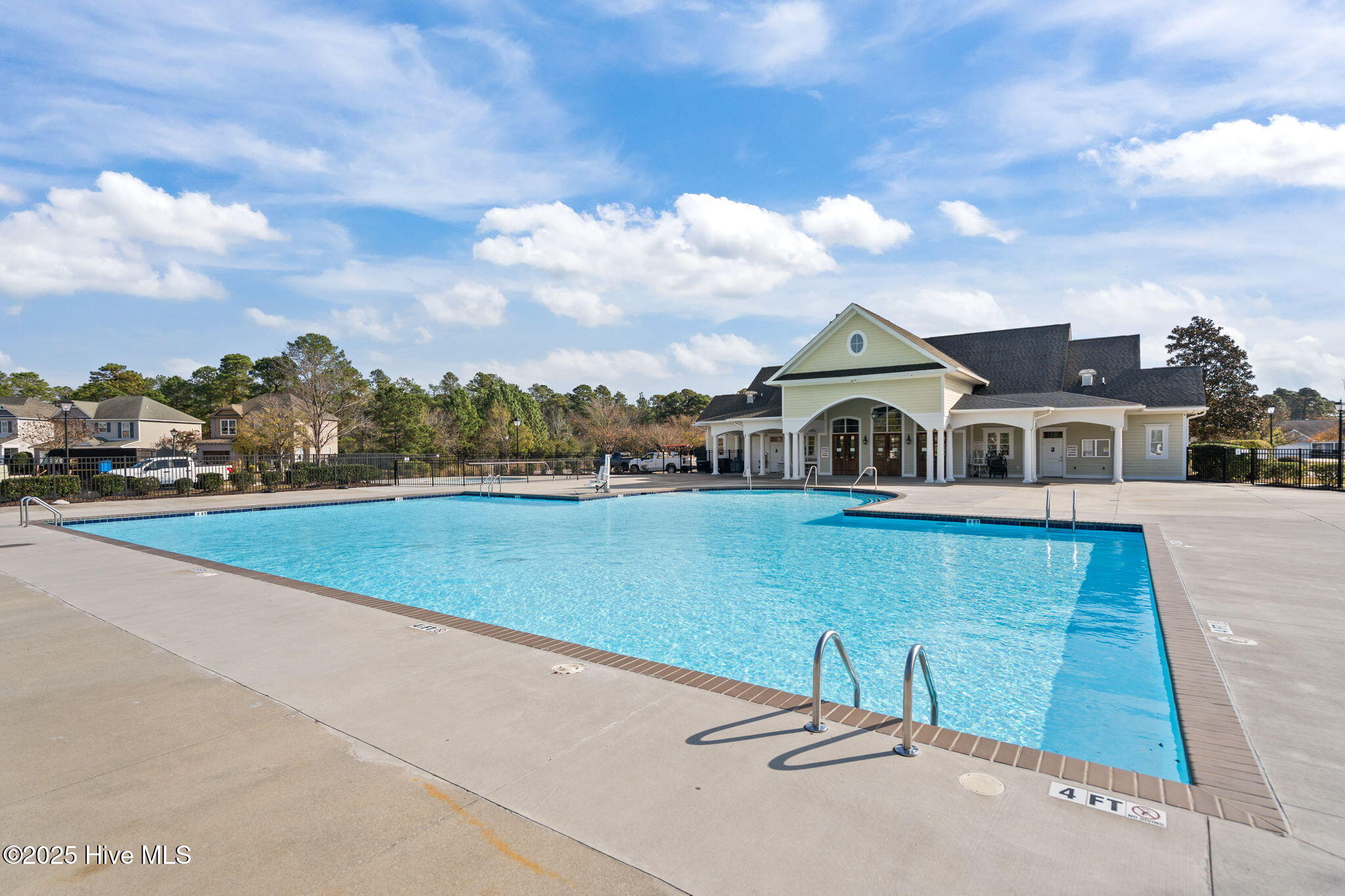 100544048 | Photo 56