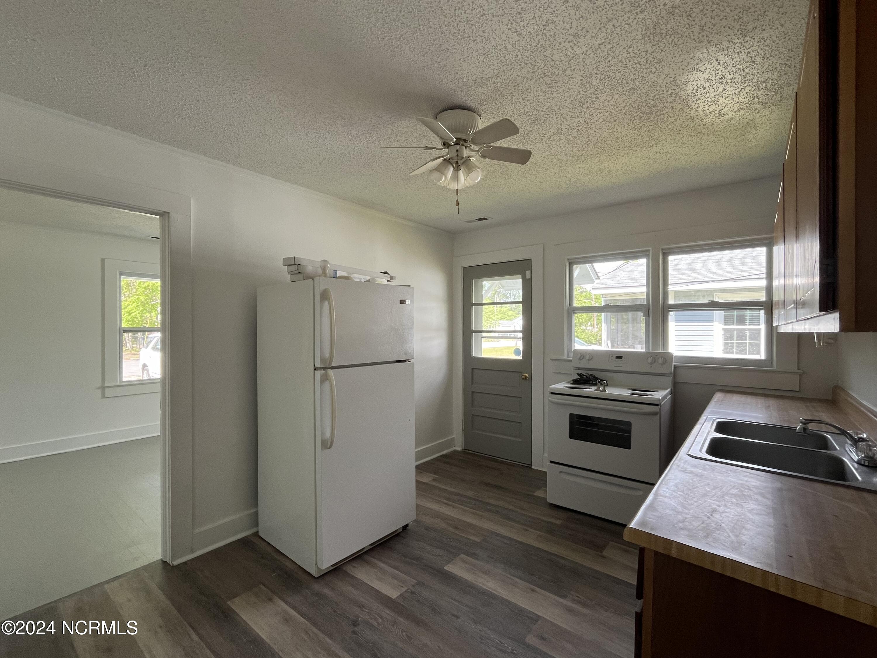 100564112 | Photo 11