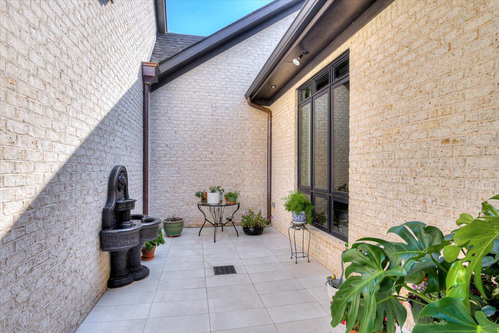 Court yard with fountain