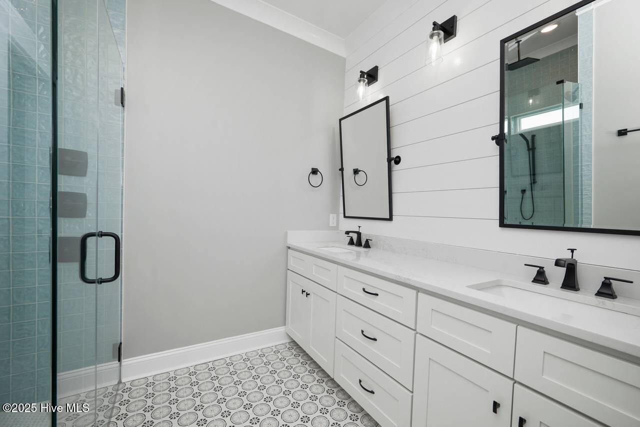 100527522 | Photo 79