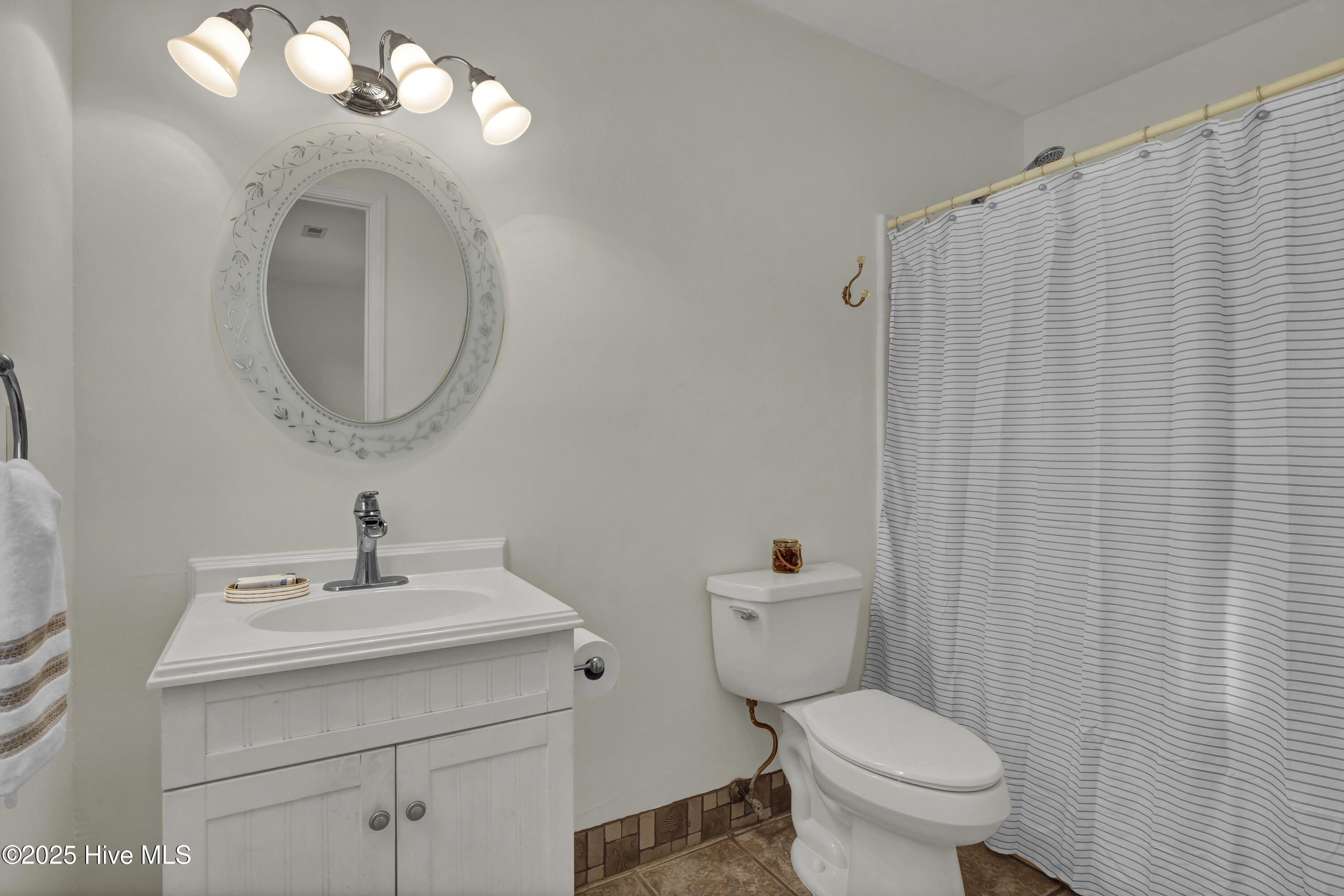 100543465 | Photo 22