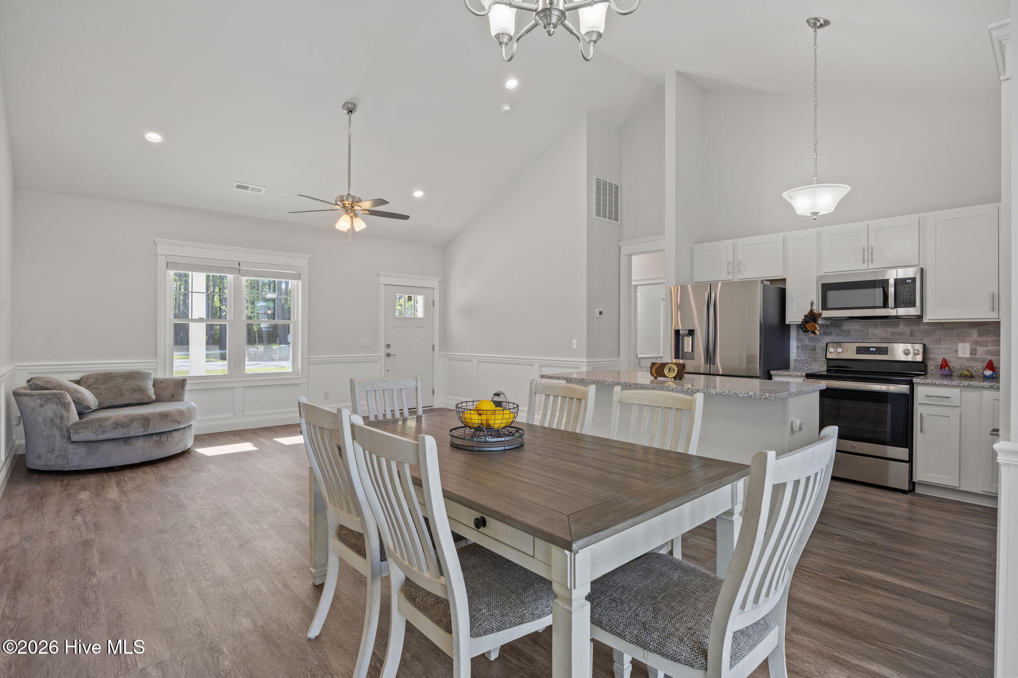 100568491 | Photo 10