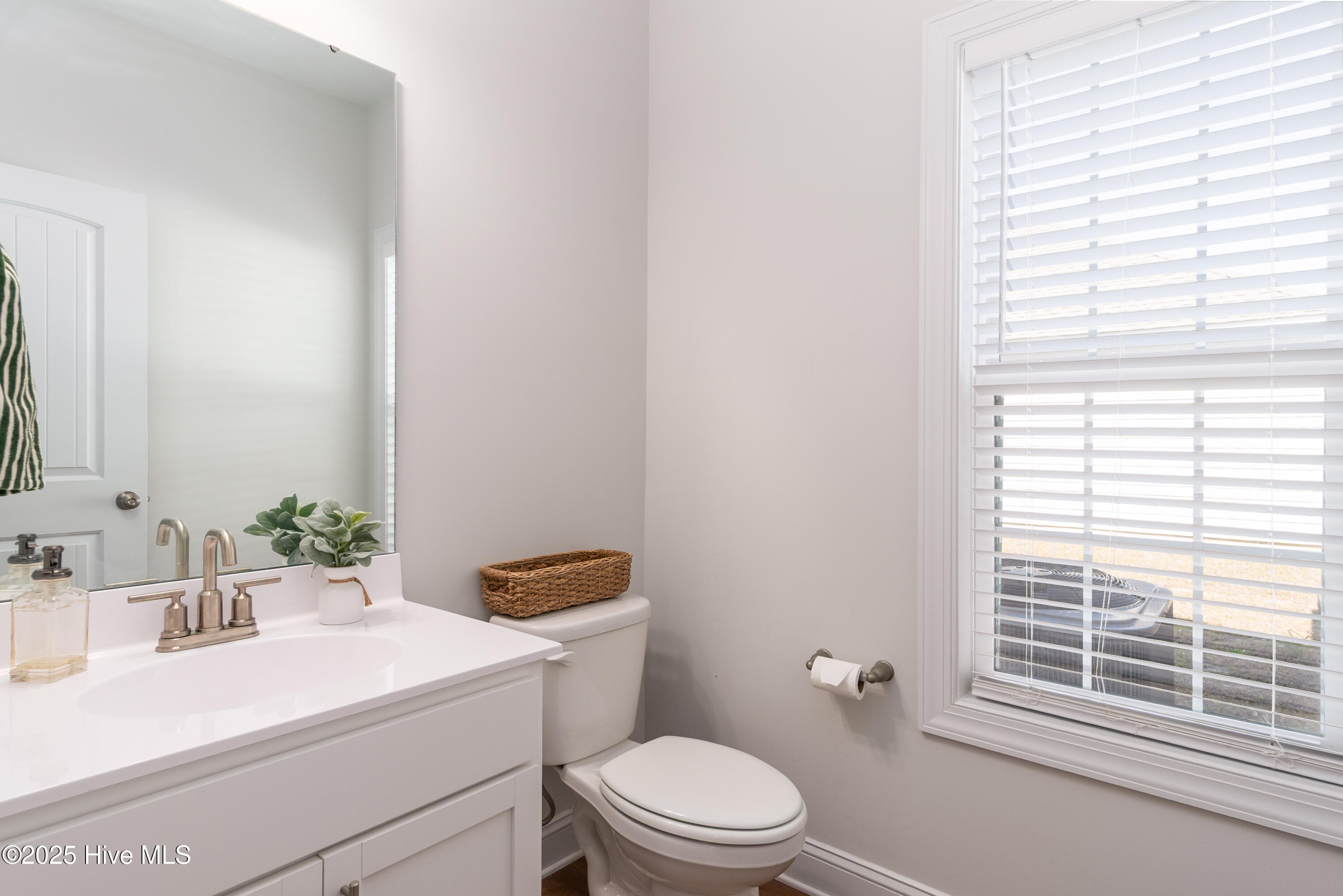 100502519 | Photo 32