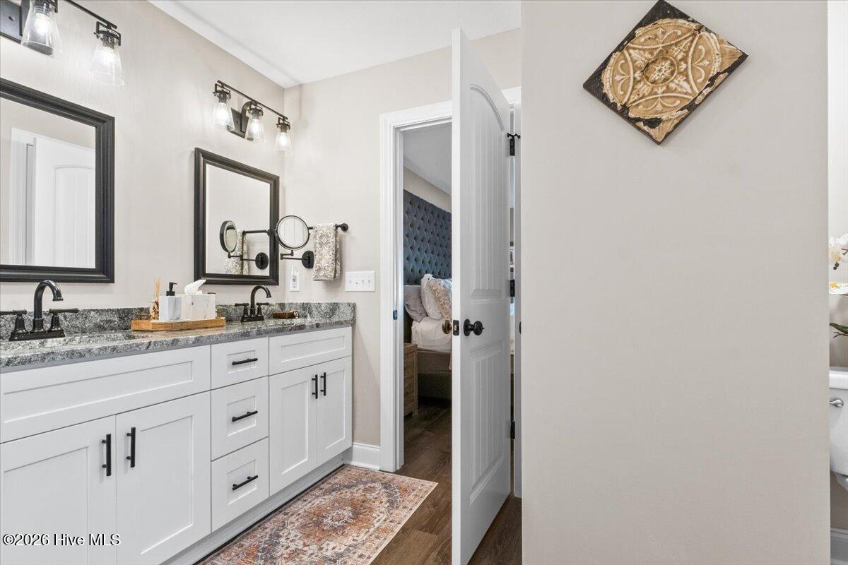 100548136 | Photo 28