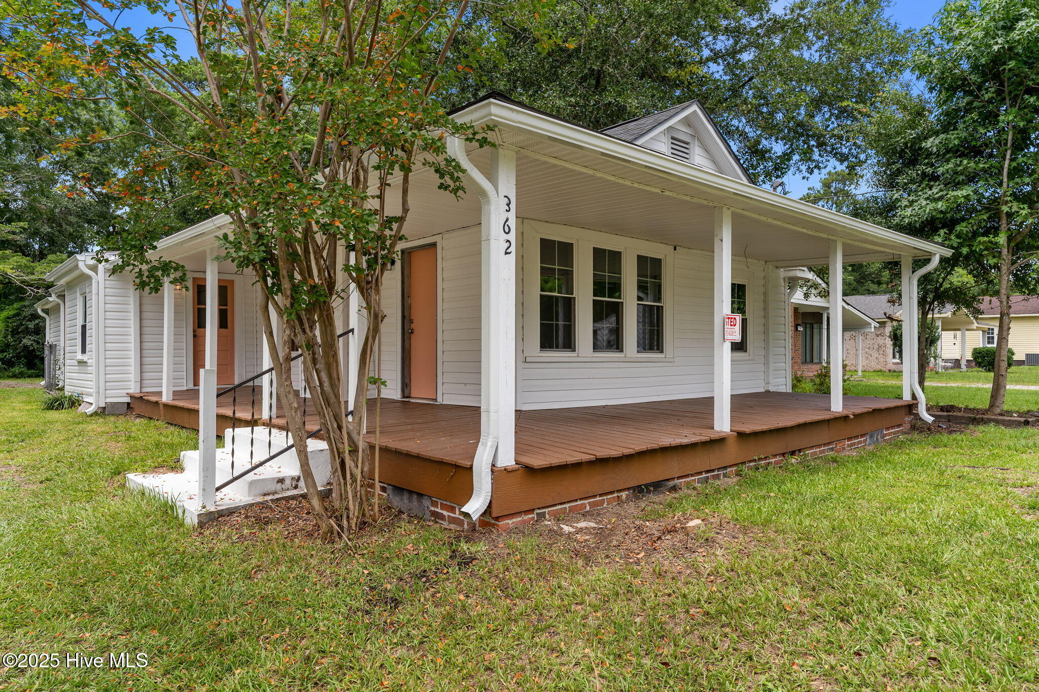 100556871 | Photo 47