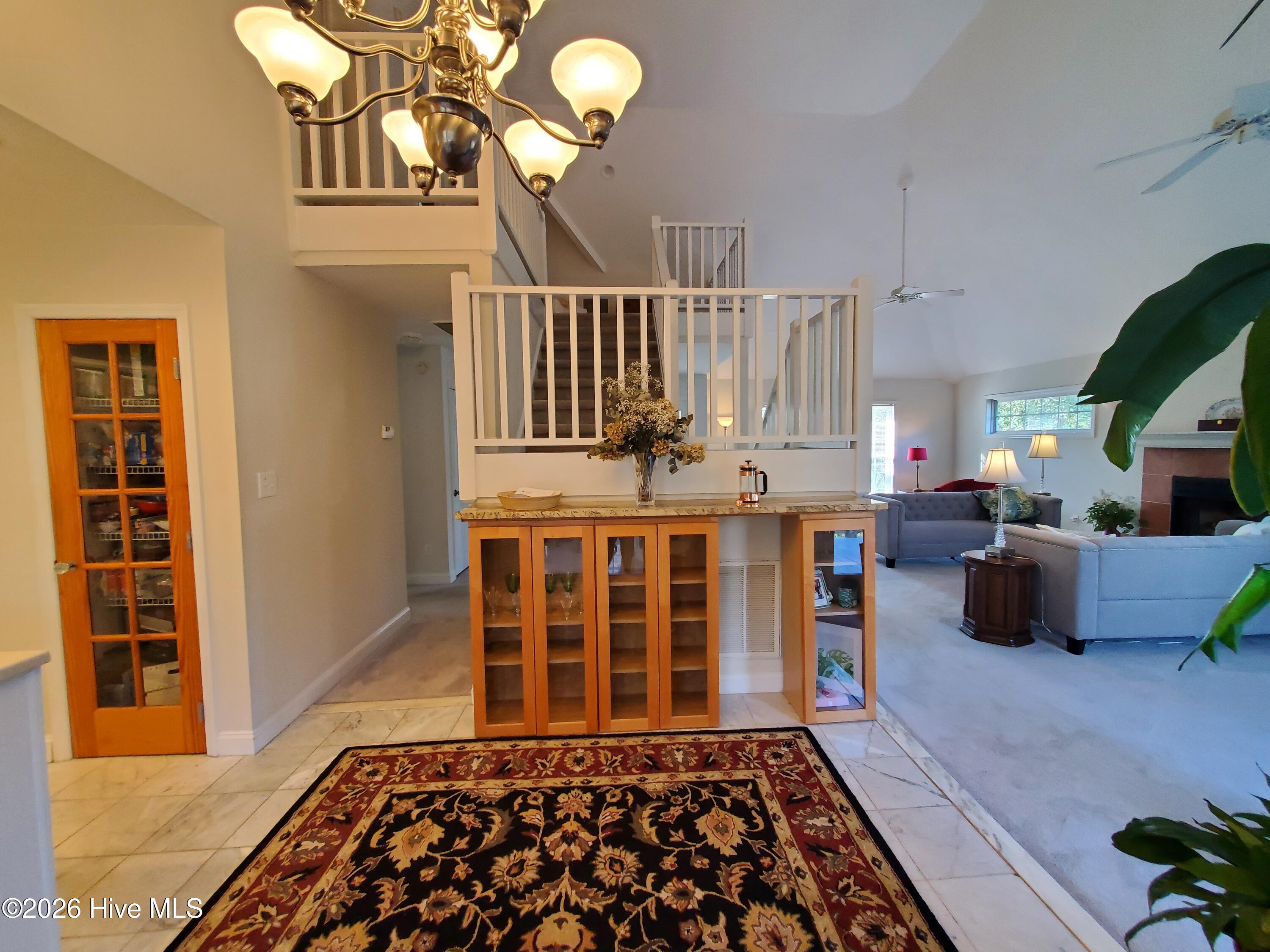 100560491 | Photo 30