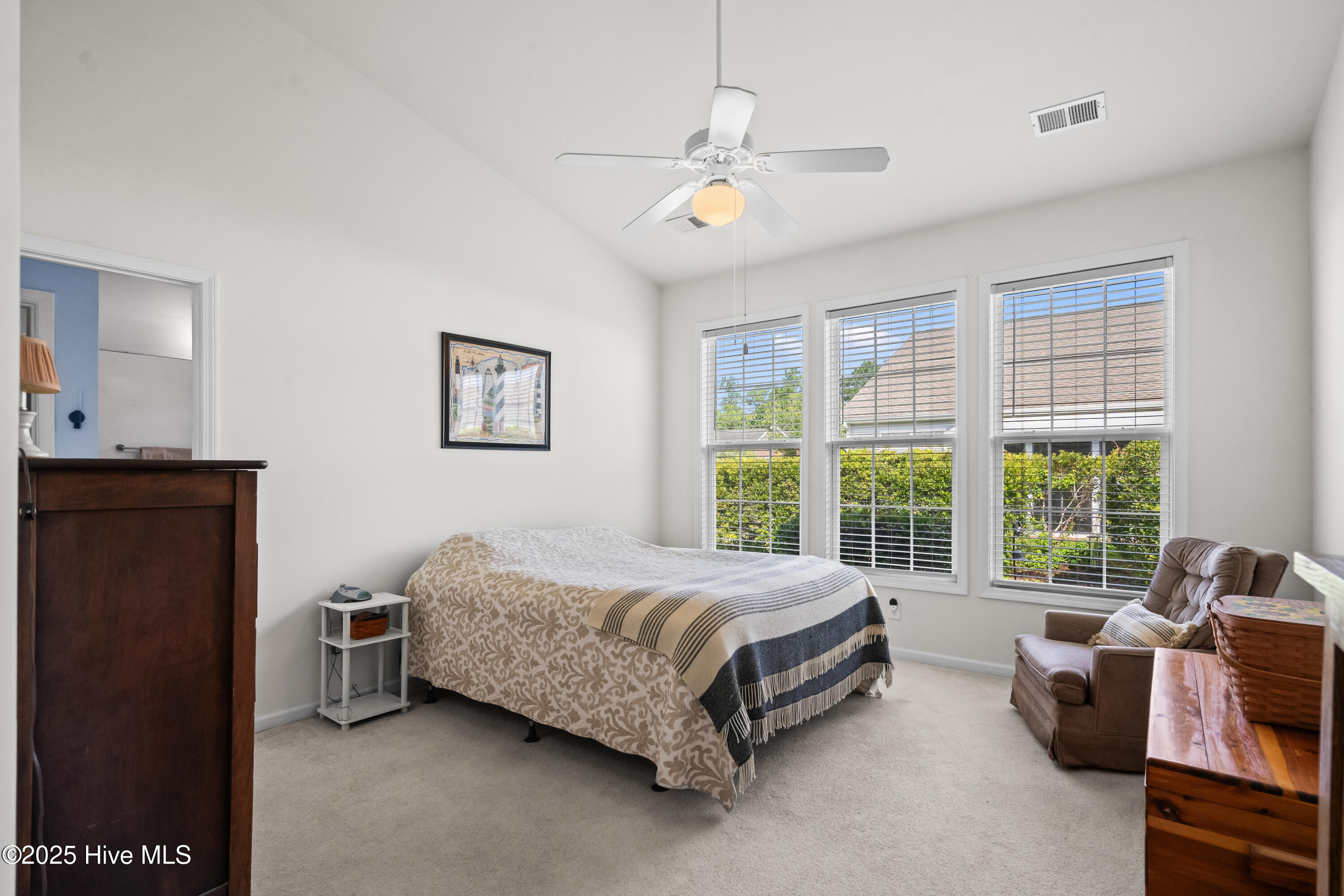 100552402 | Photo 18