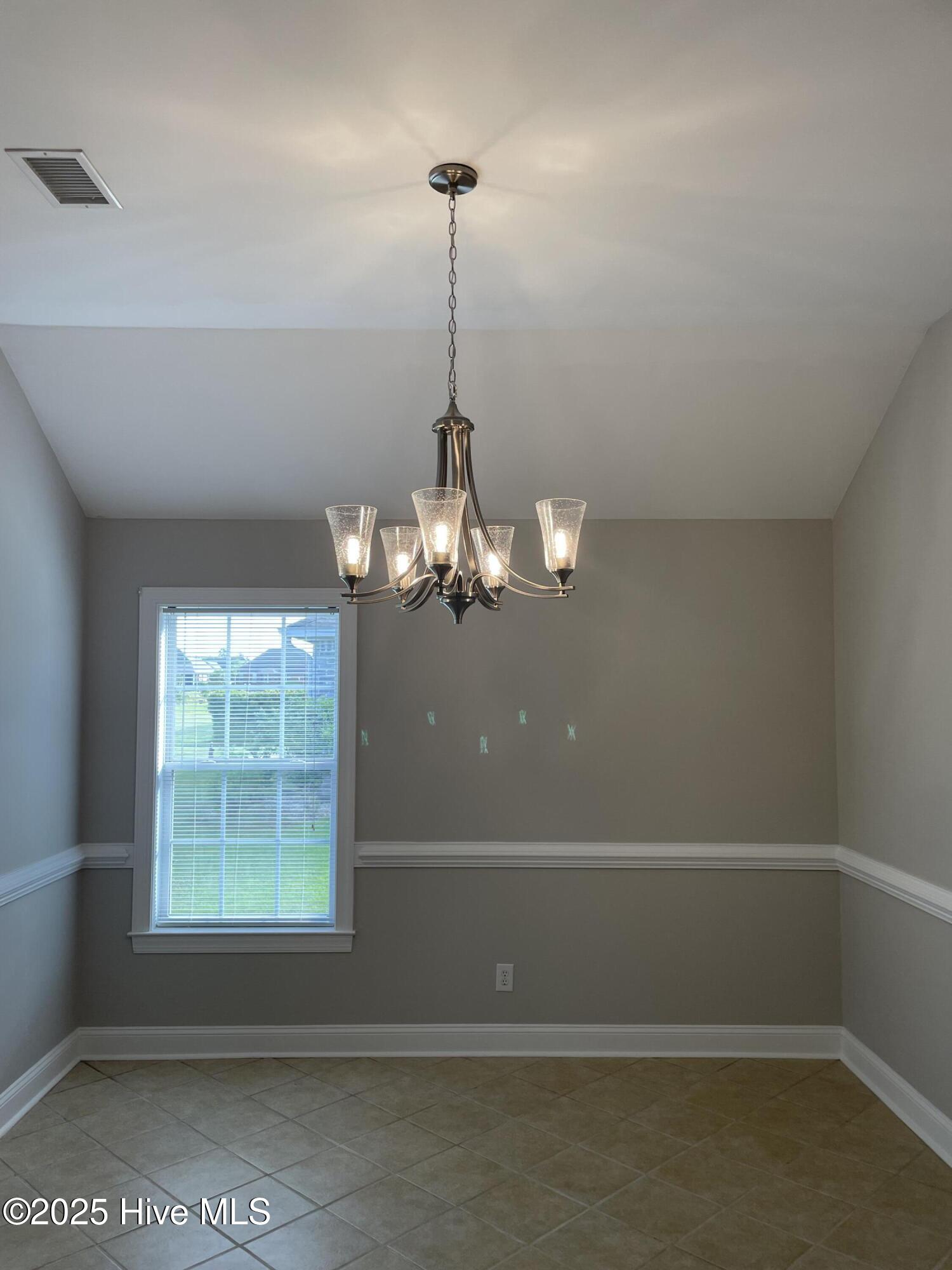 100547248 | Photo 15