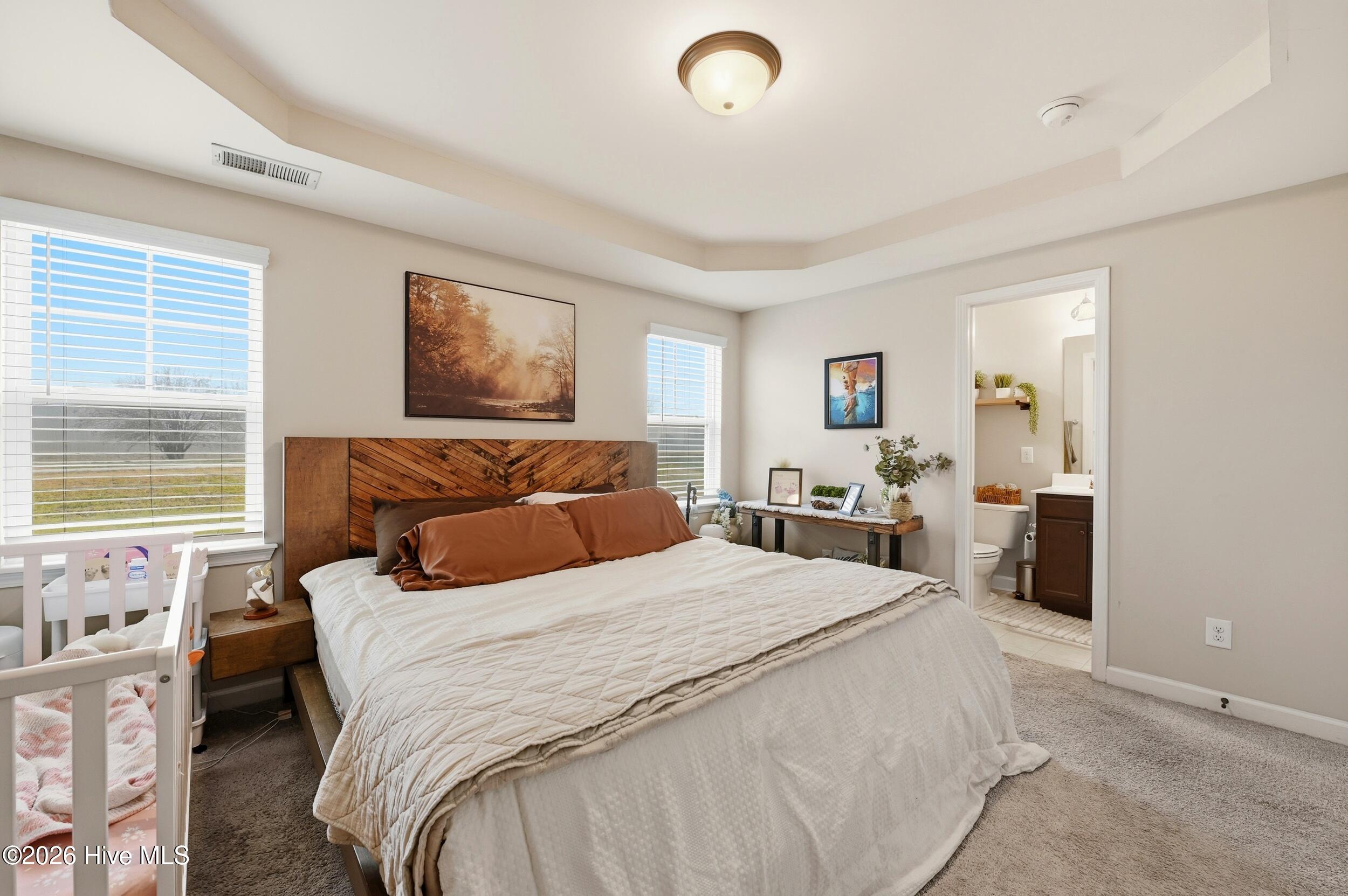 100553375 | Photo 11