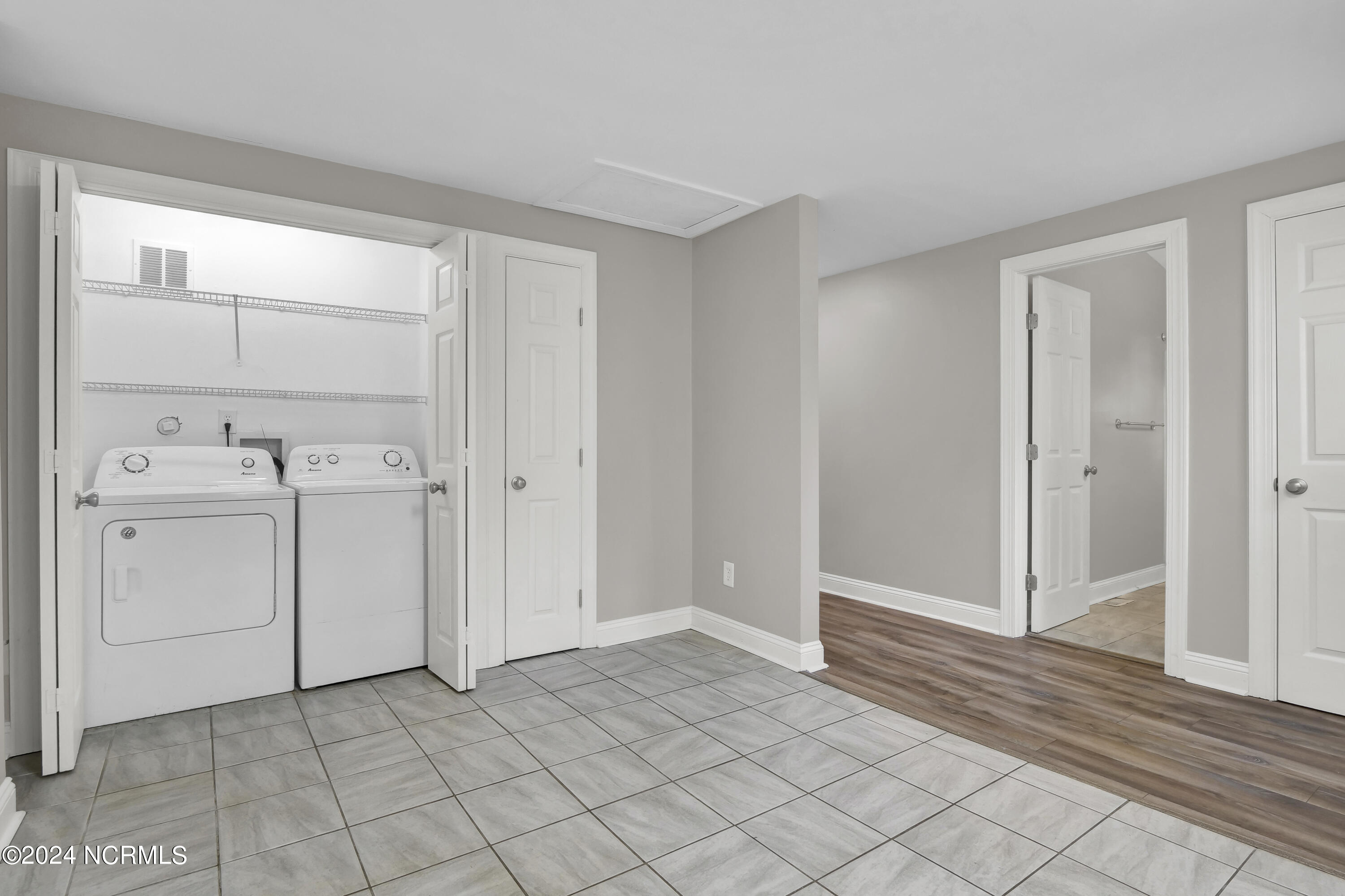 100501842 | Photo 10