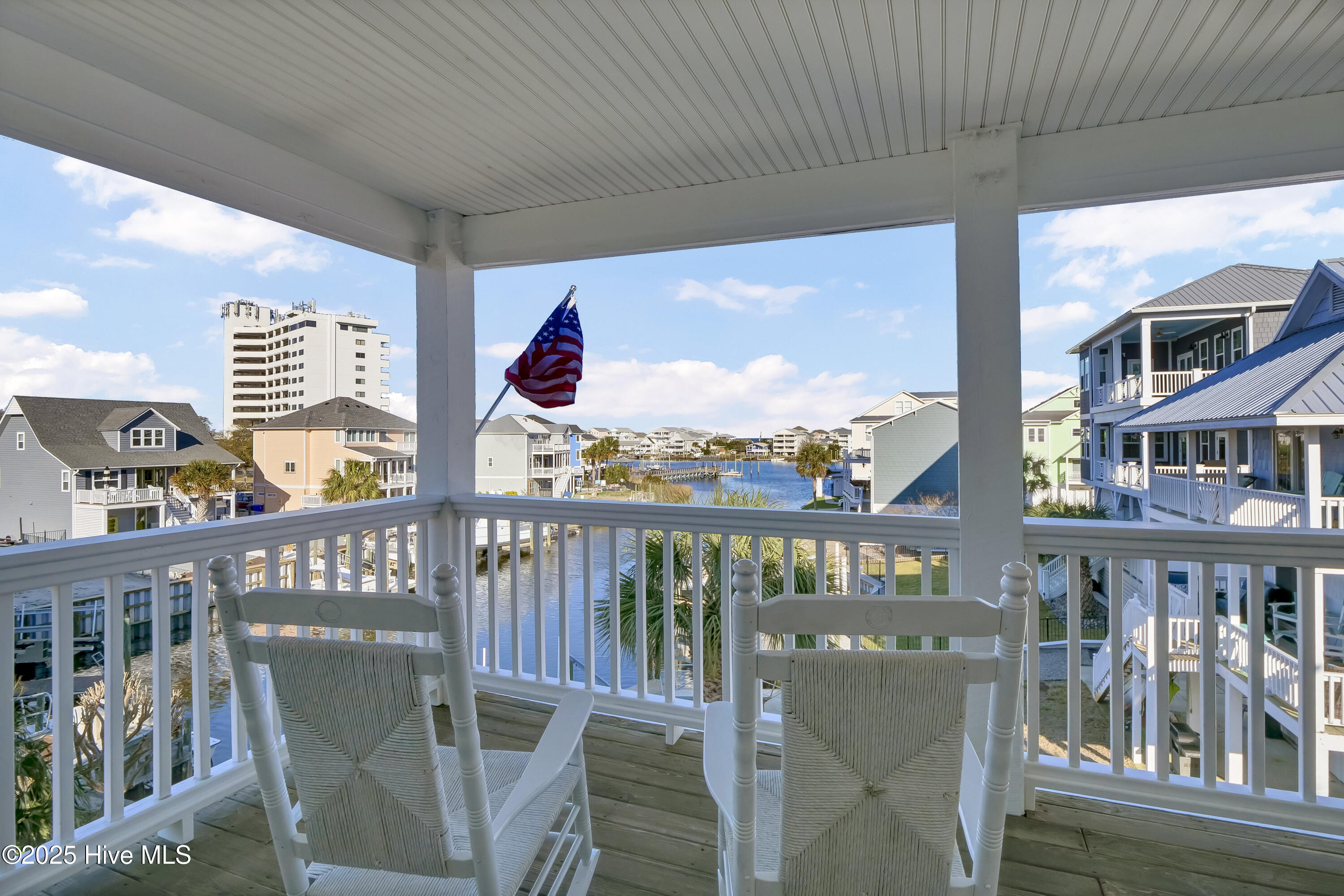 100497628 | Photo 28