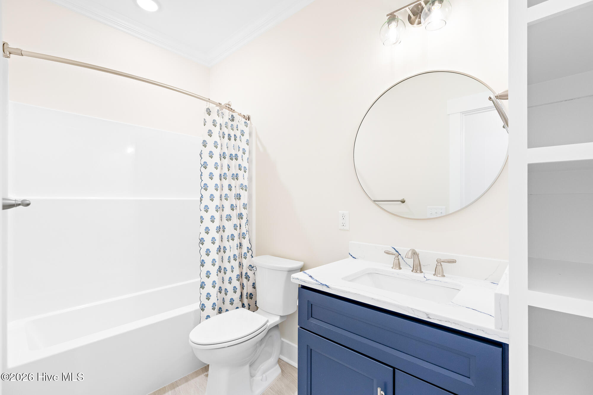 100565592 | Photo 30