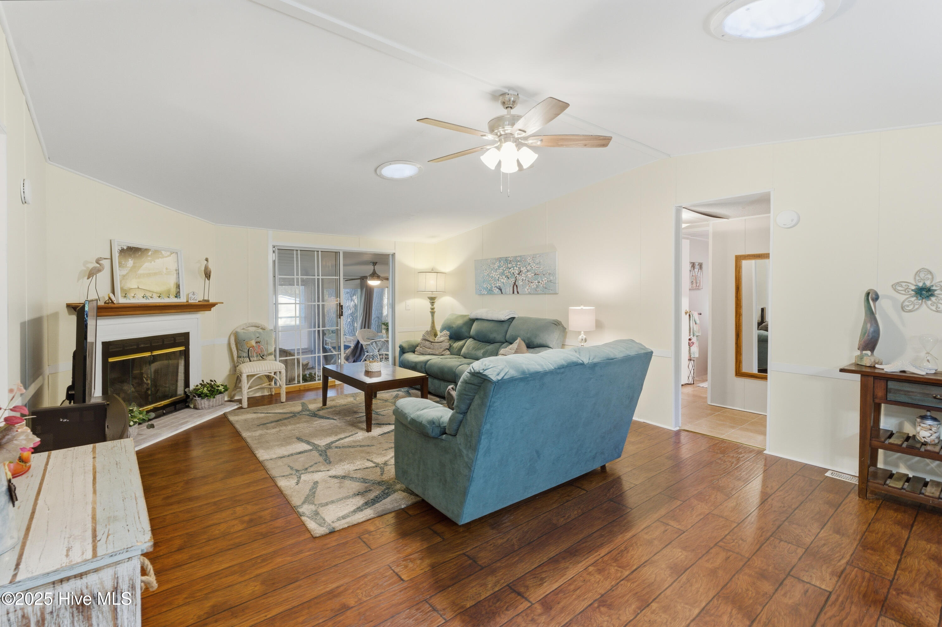 100538513 | Photo 11